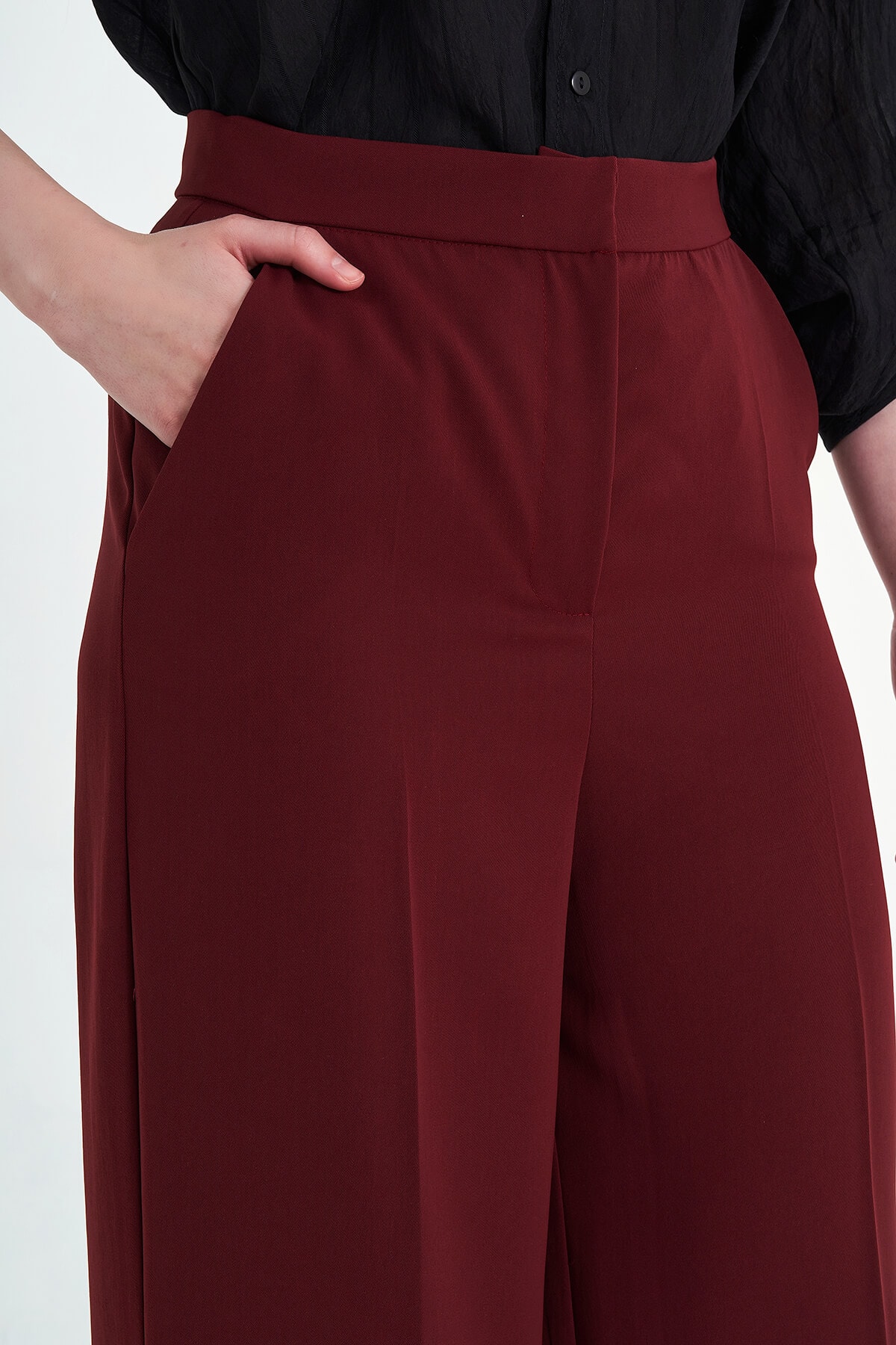 031440 ÜTÜ İZLİ DÜZ PAÇA PANTOLON