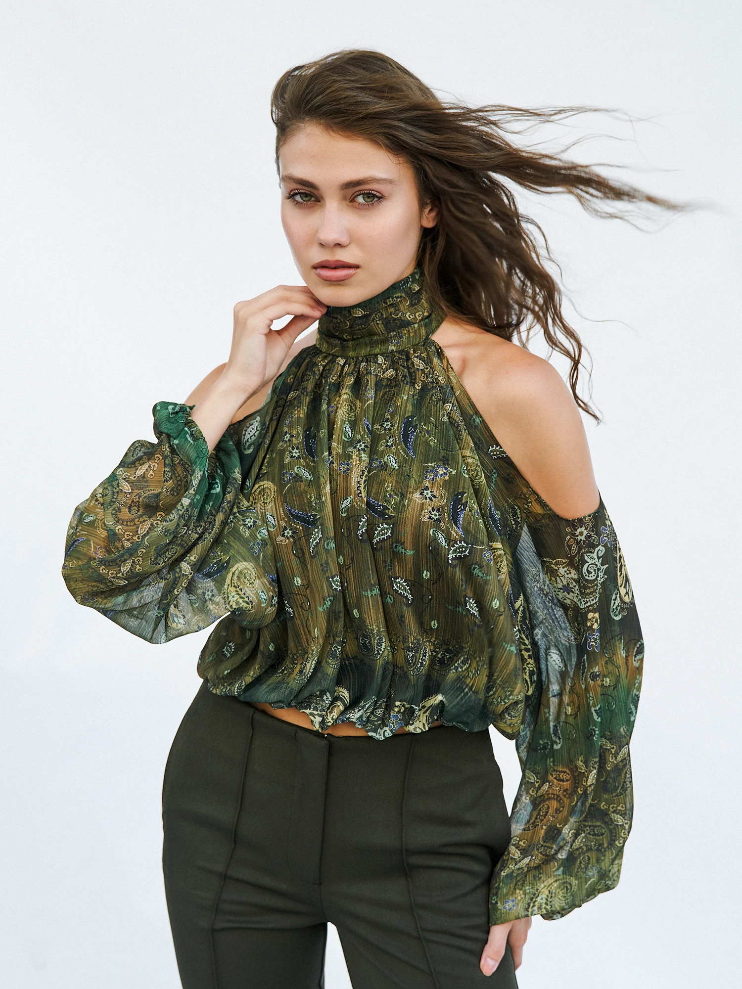 071762 Omzu Açık Belden Lastikli Bluz