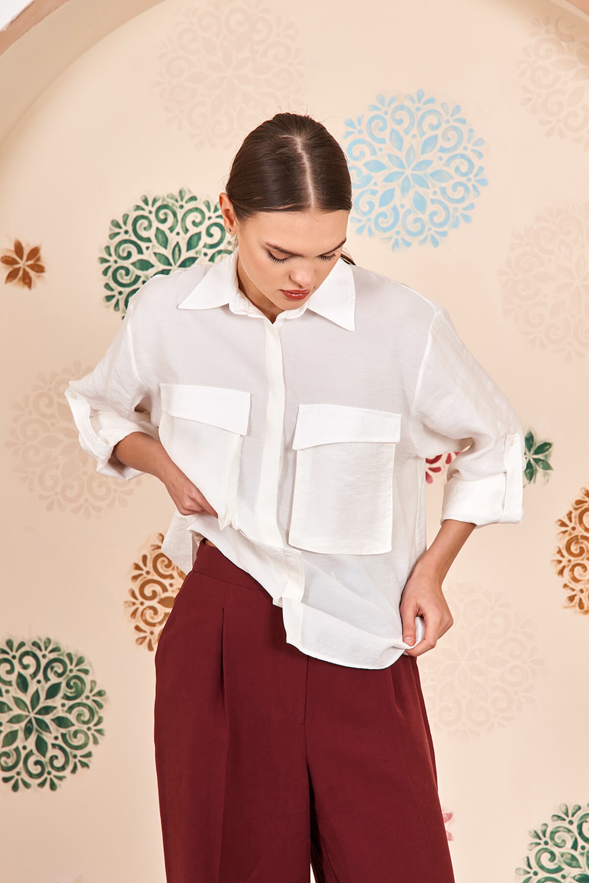 080623 SHIRT WITH LARGE POCKETS AND SLEEVE EPAILS