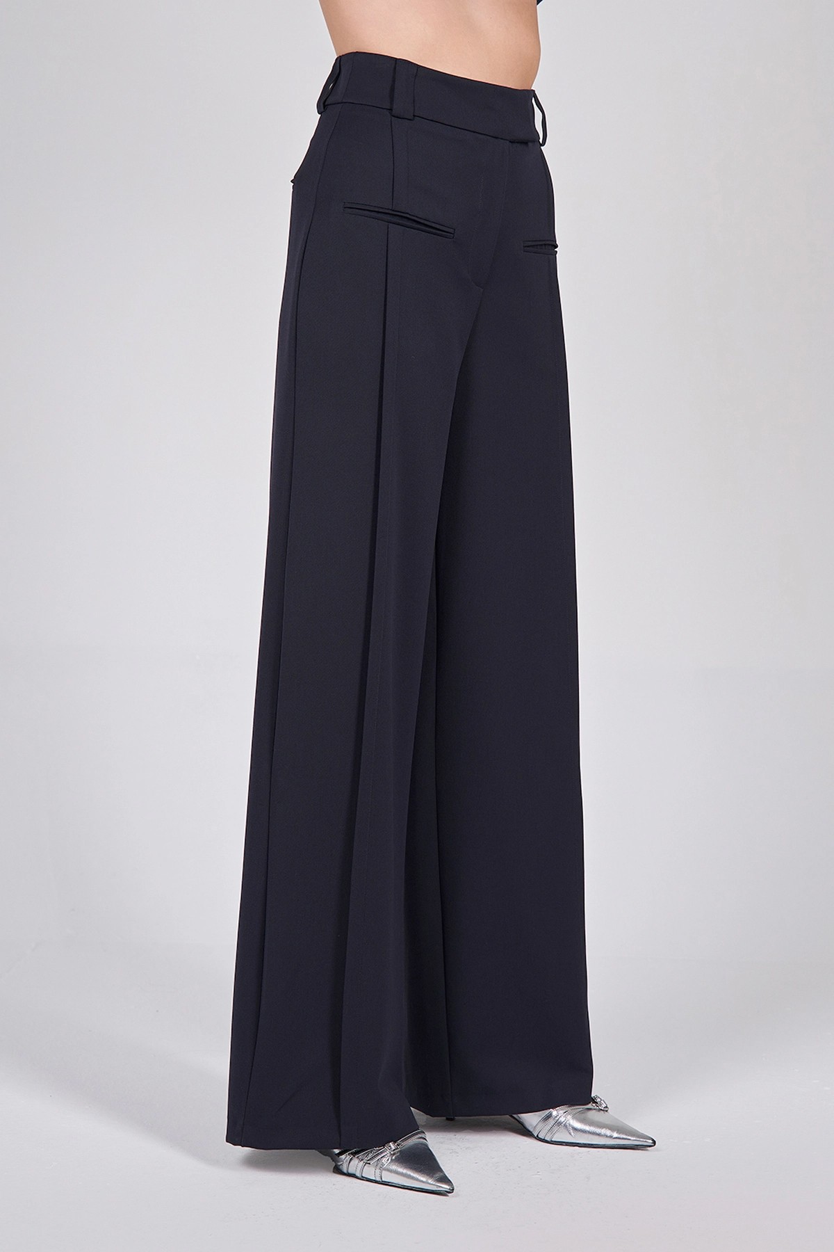 031226 Dikiş Detaylı Geniş Paça Pantolon