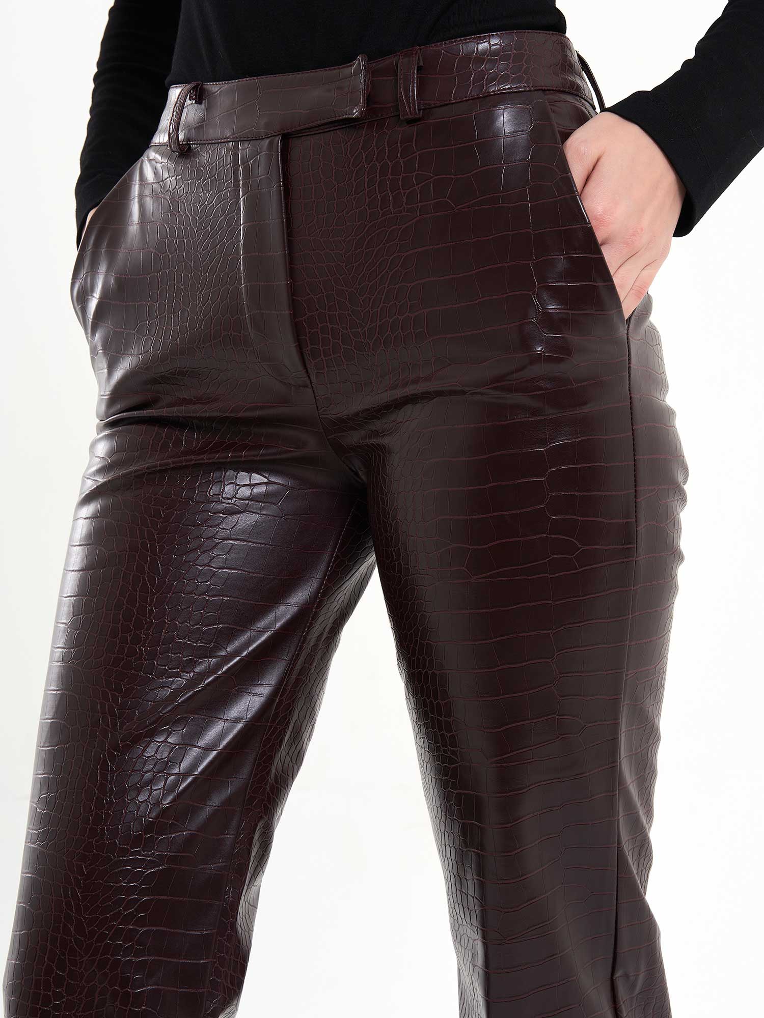 031575 Boru Paça Krokodil Baskılı Pantolon