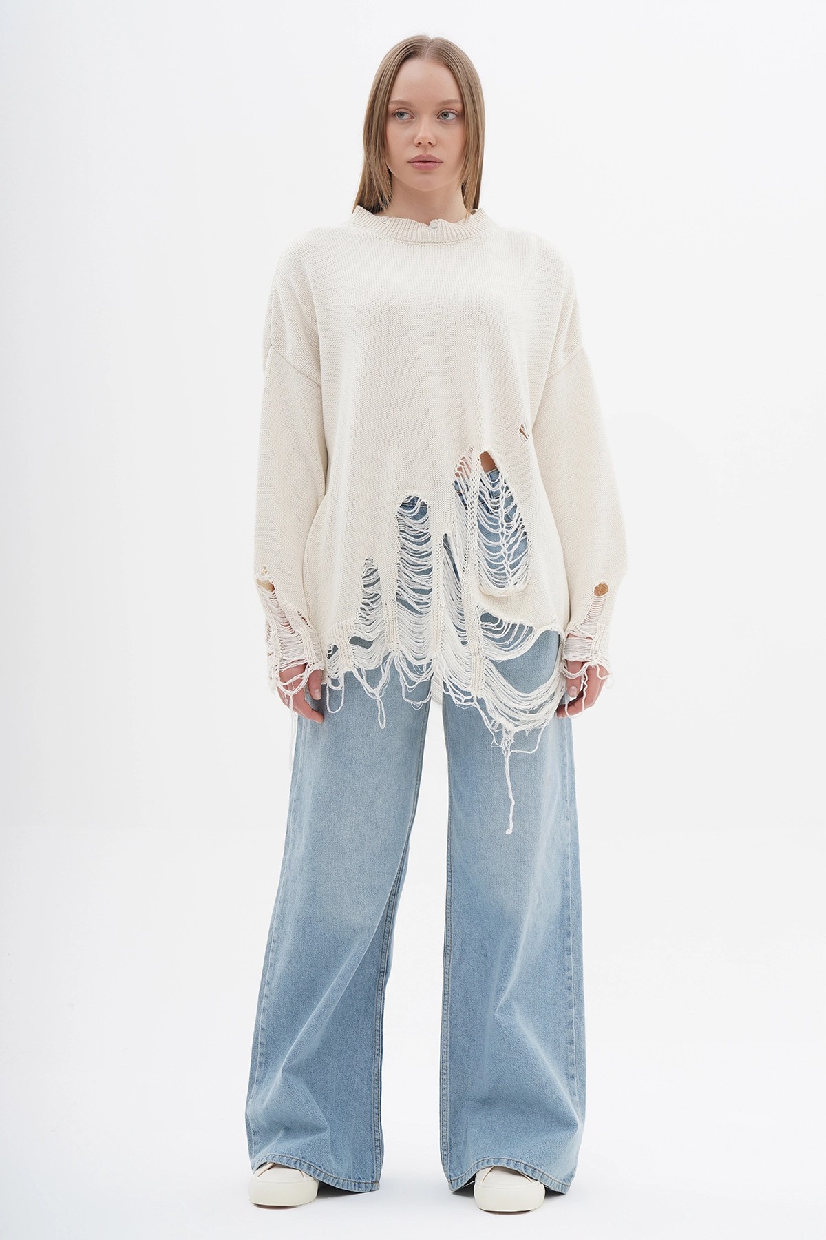 190693 Oversize Ripped Detail Knitwear Sweater