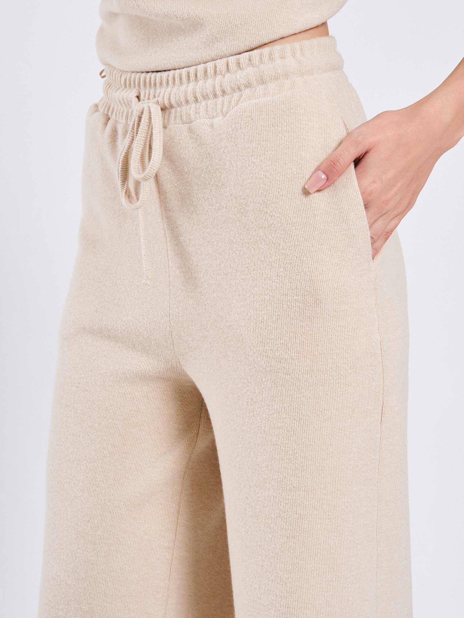 220592 Boğazlı Örme Takım