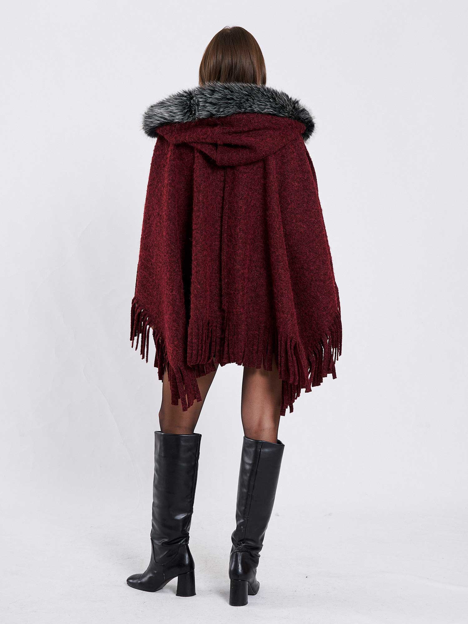 210022 Şapkası Kürklü Parçalı Panço