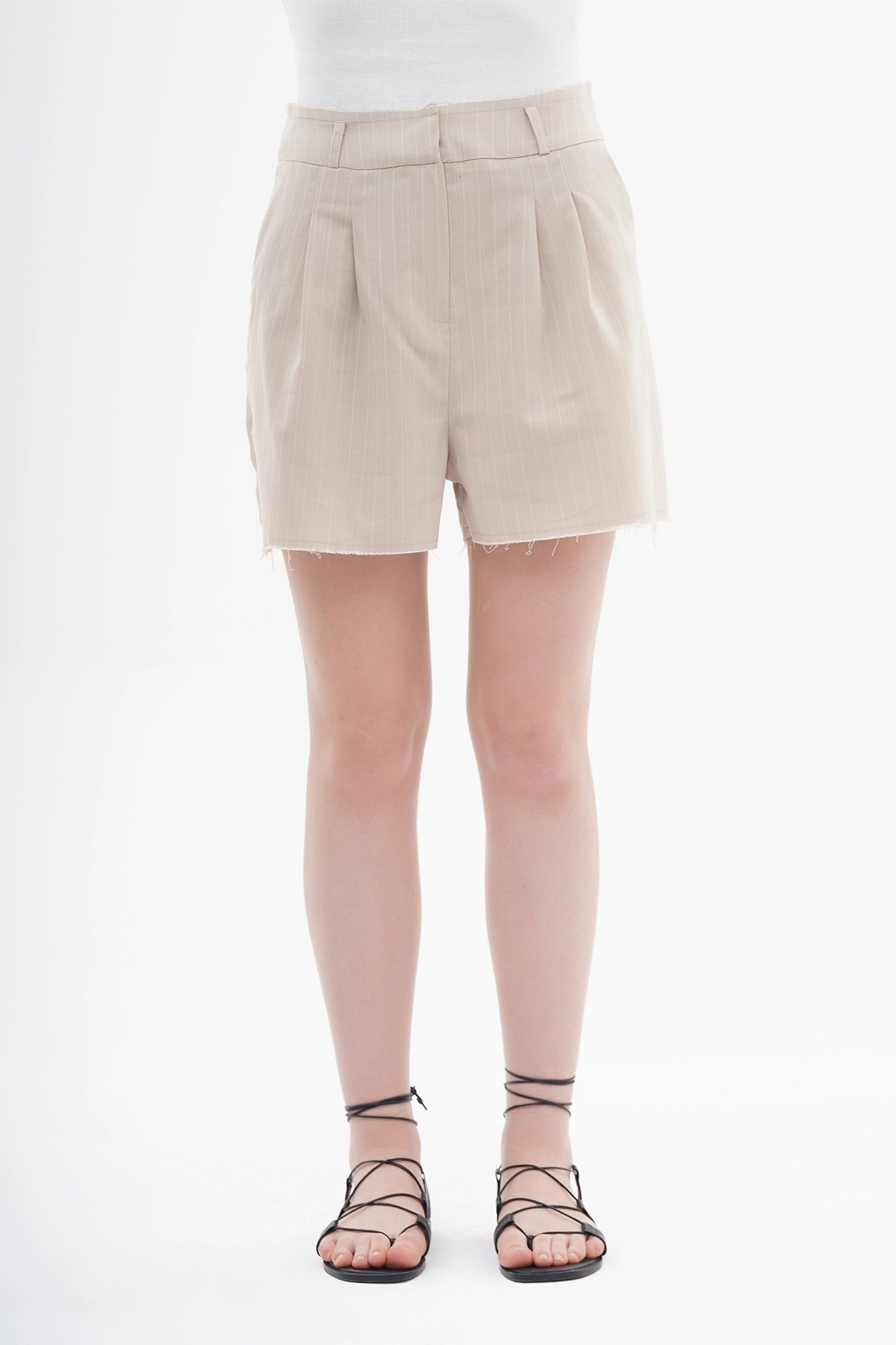 010624 Pleated Striped Shorts