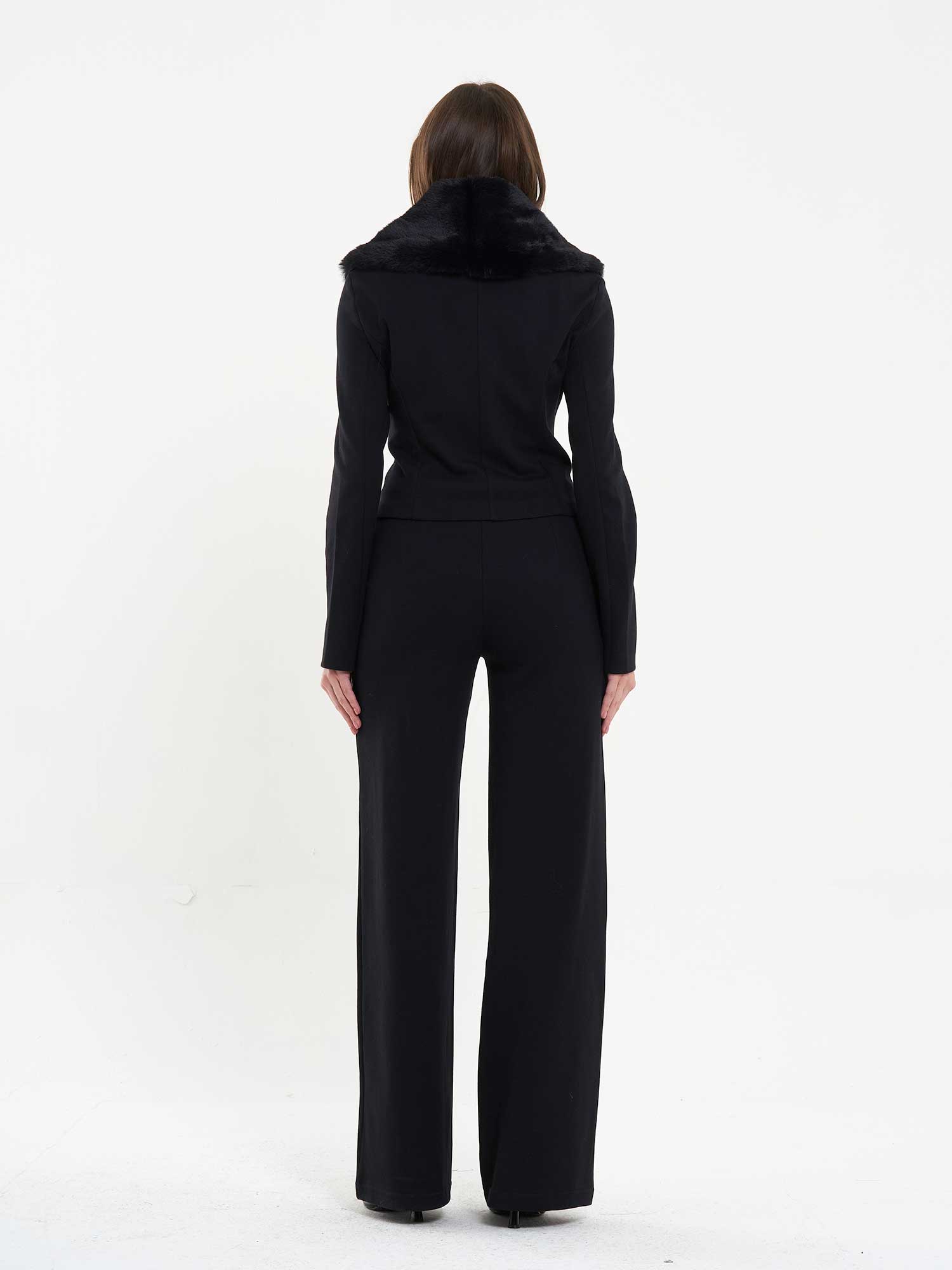 220605 Yakası Kürklü Düğmeli Takım