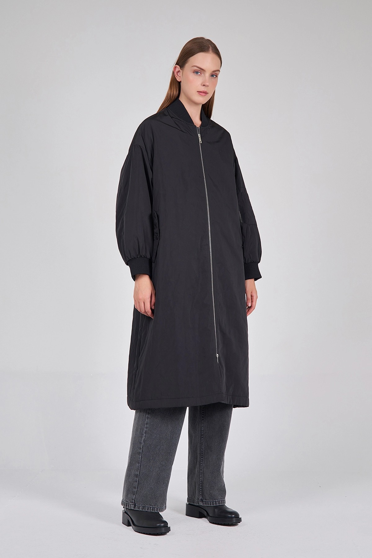 160676 Long Zippered Coat with Ribbed Collar