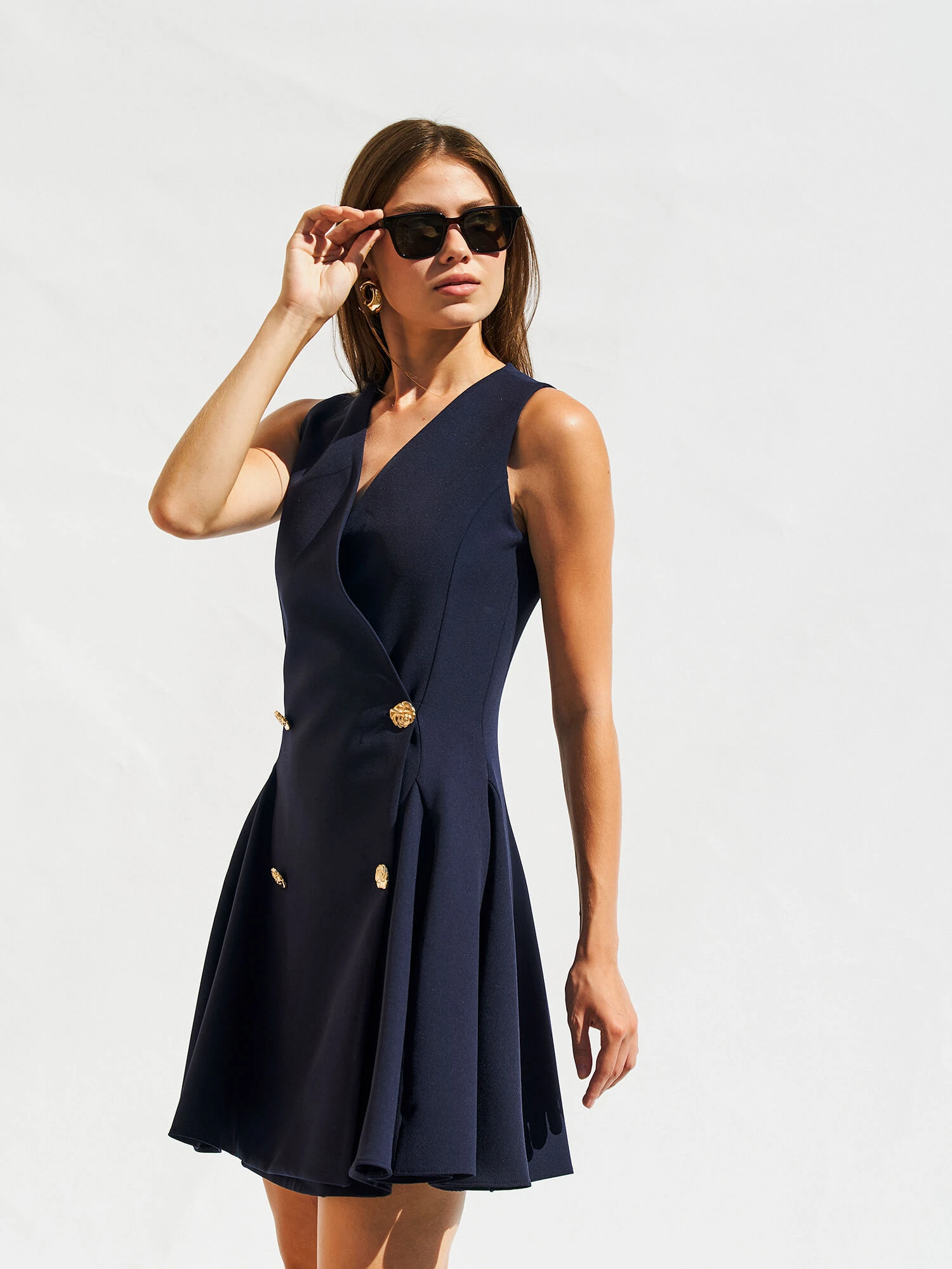 111611 Kolsuz Mini Düğme Detaylı Elbise