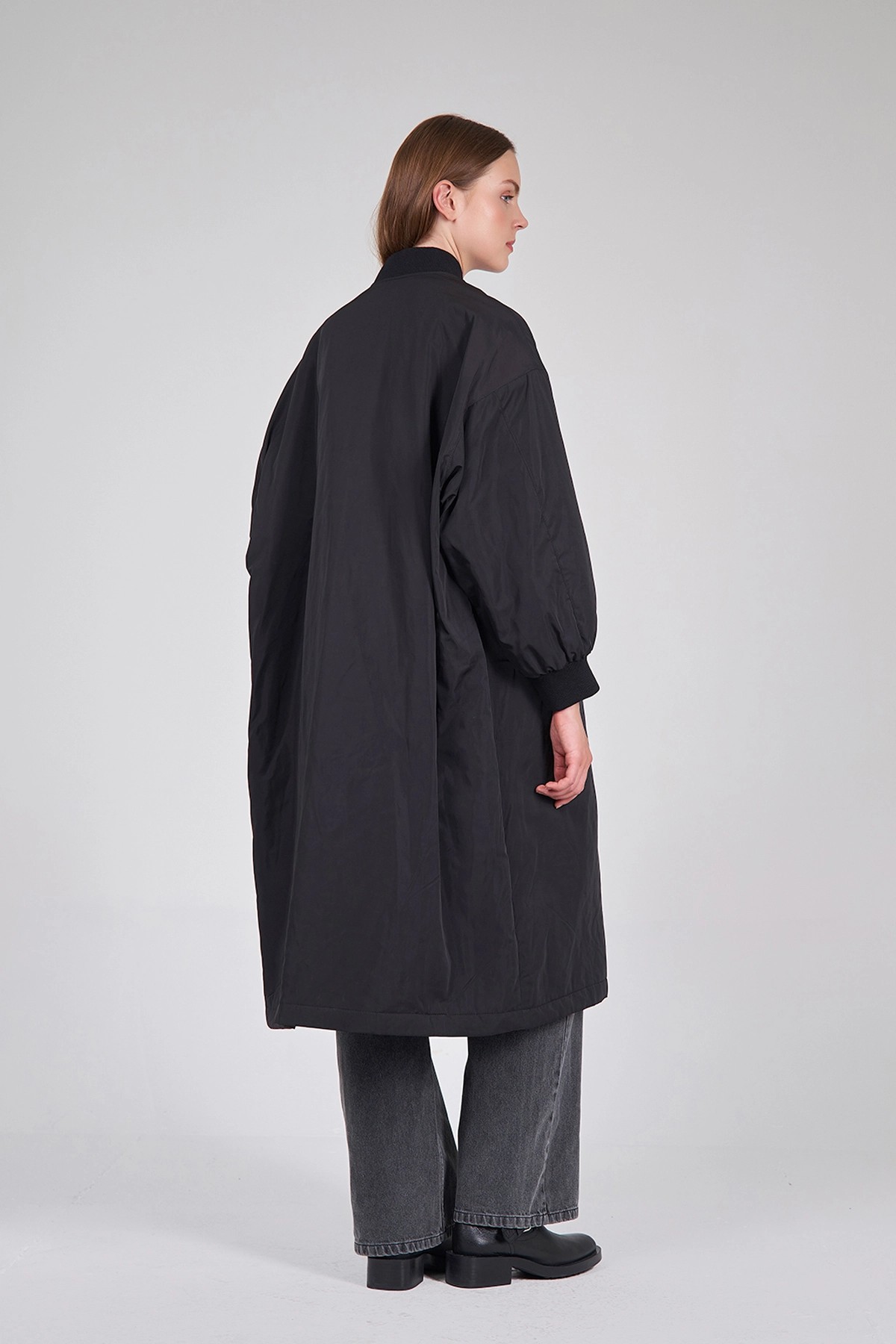 160676 Long Zippered Coat with Ribbed Collar