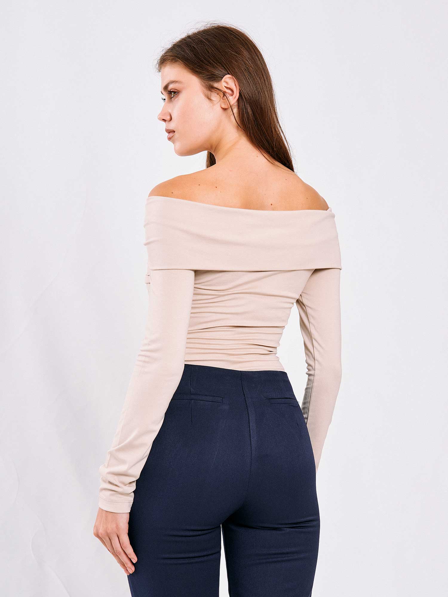 071774 Önü Büzgü Düşük Omuz Bluz