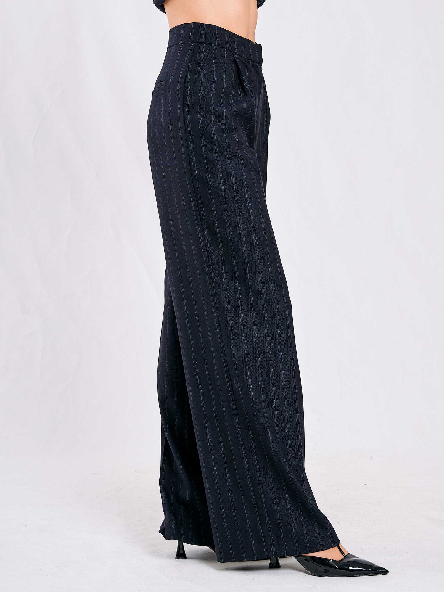 031580 Wide Leg Trousers with Side Pockets