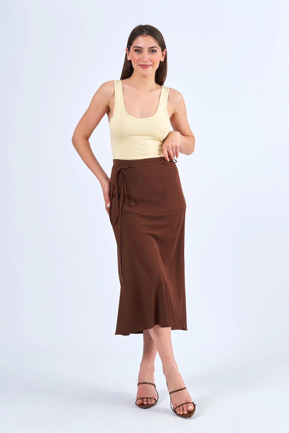 041020 KORSAJ GÖRÜNÜMLÜ MİDİ BOY ETEK