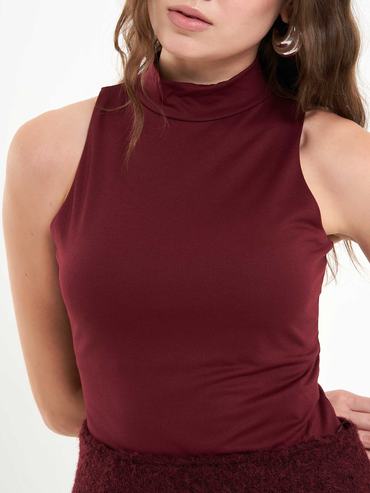 071784 Boğazlı Kolsuz Bodysuit