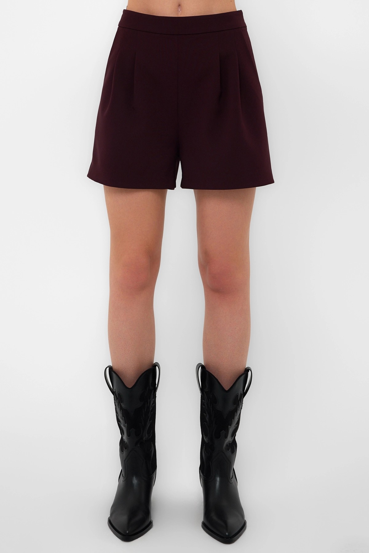 010671 Double Pleated Shorts