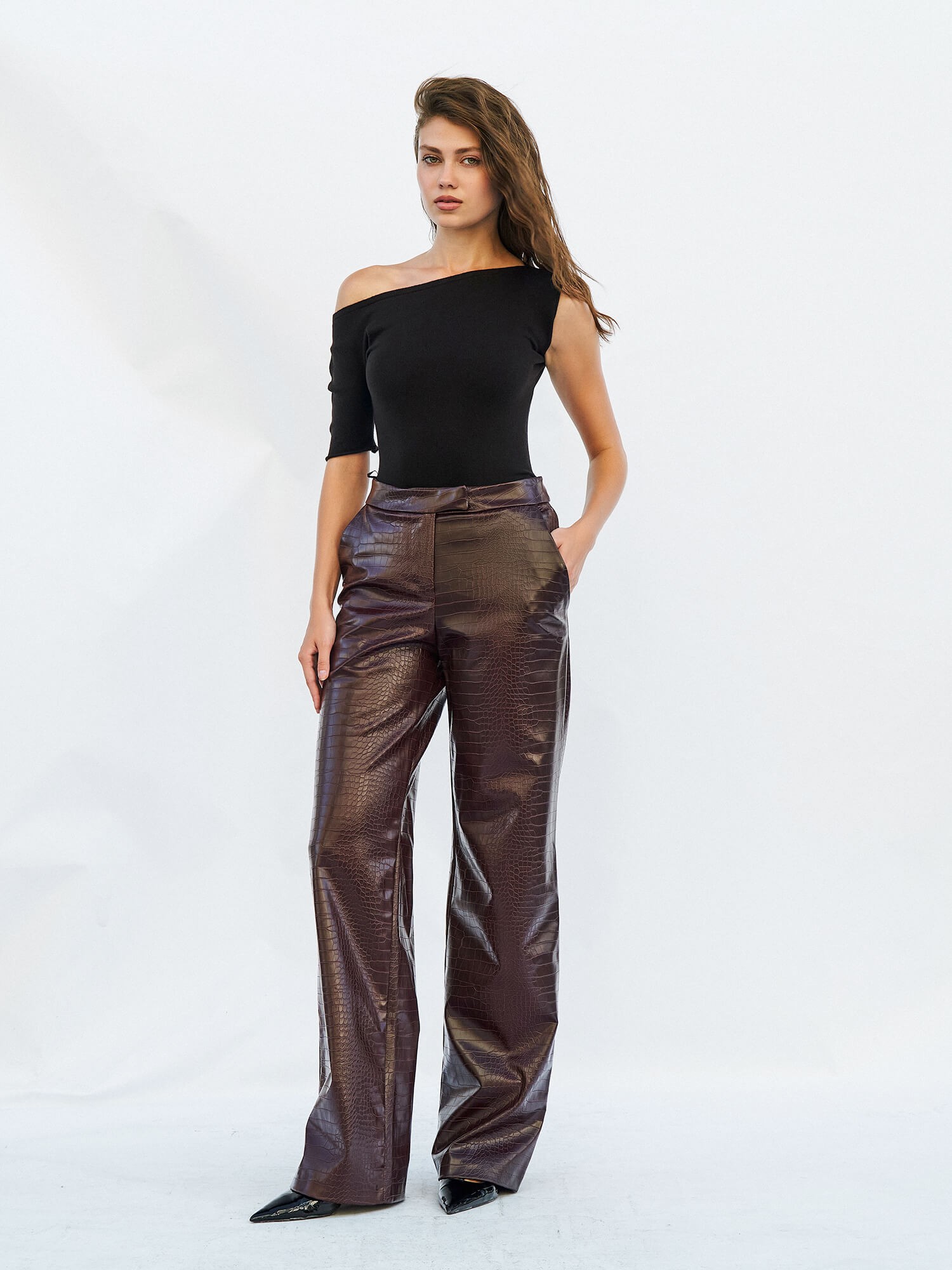 071540 ASSYMMETRIC OFF SHOULDER DETAIL KNIT TOP - Siyah