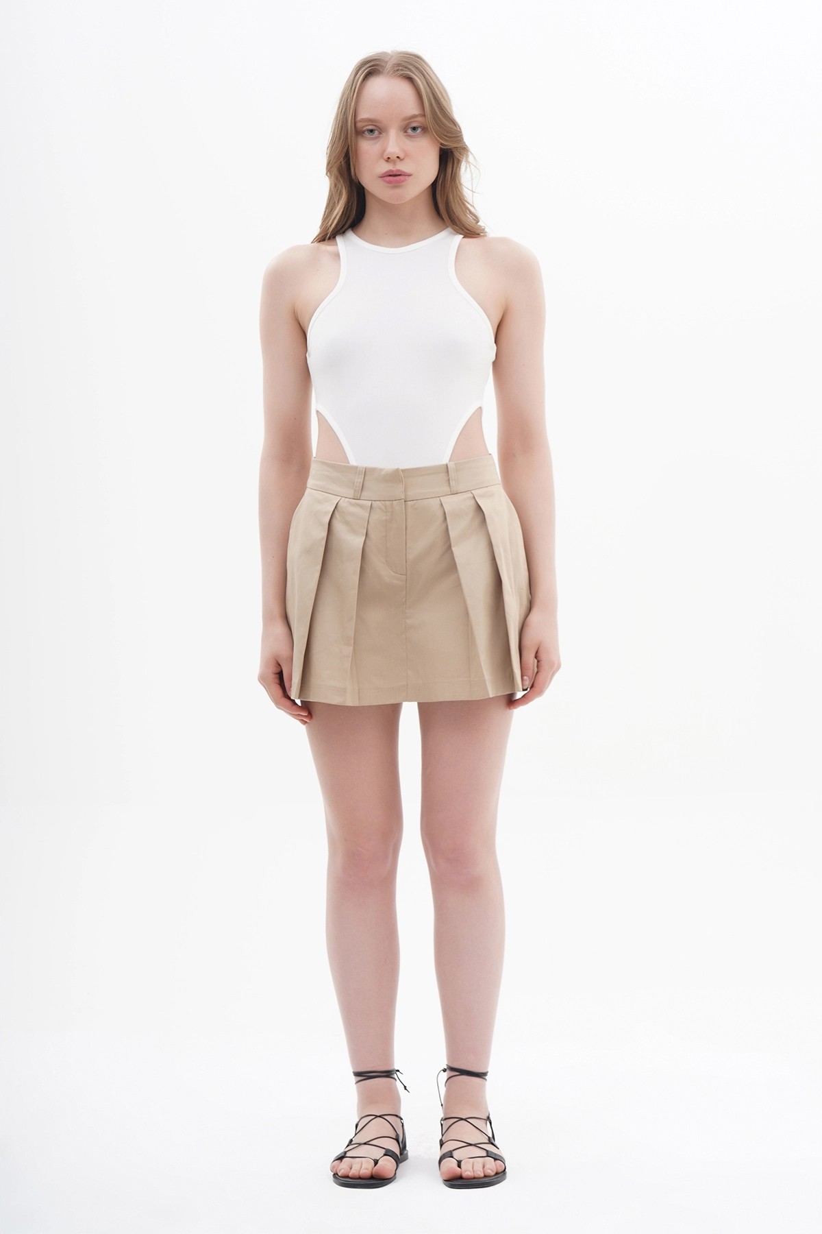 060115 LEG CUT OUT SLEEVELESS BODY