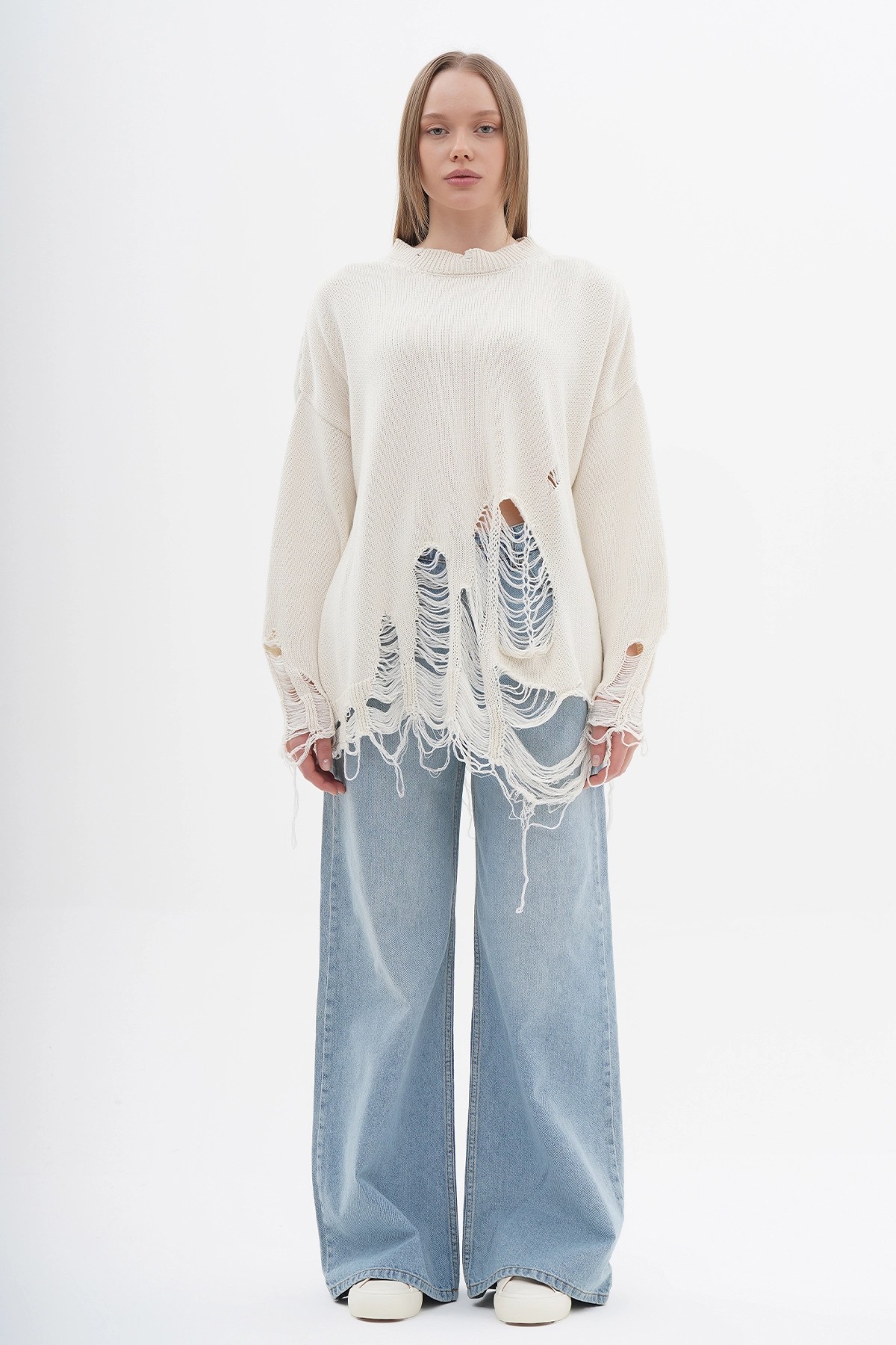 190693 Oversize Ripped Detail Knitwear Sweater