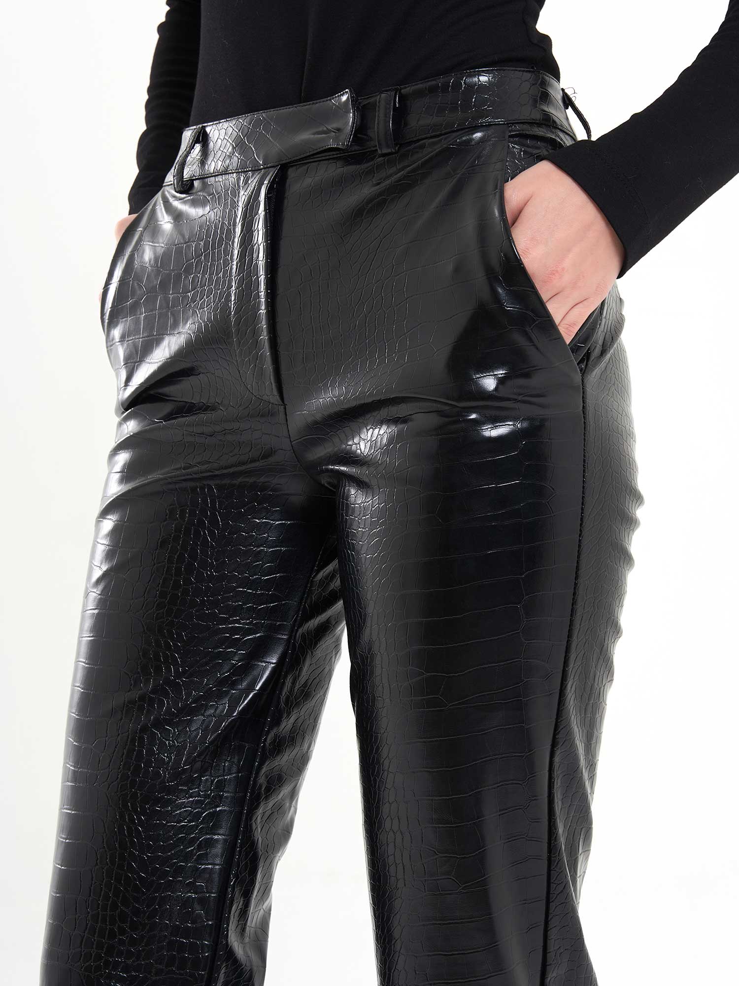 031575 Boru Paça Krokodil Baskılı Pantolon