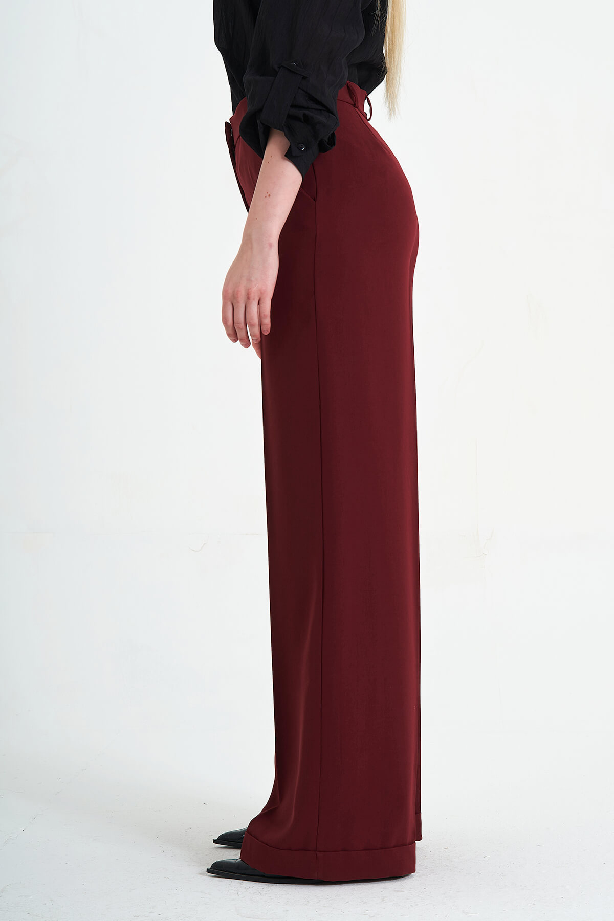 031440 ÜTÜ İZLİ DÜZ PAÇA PANTOLON