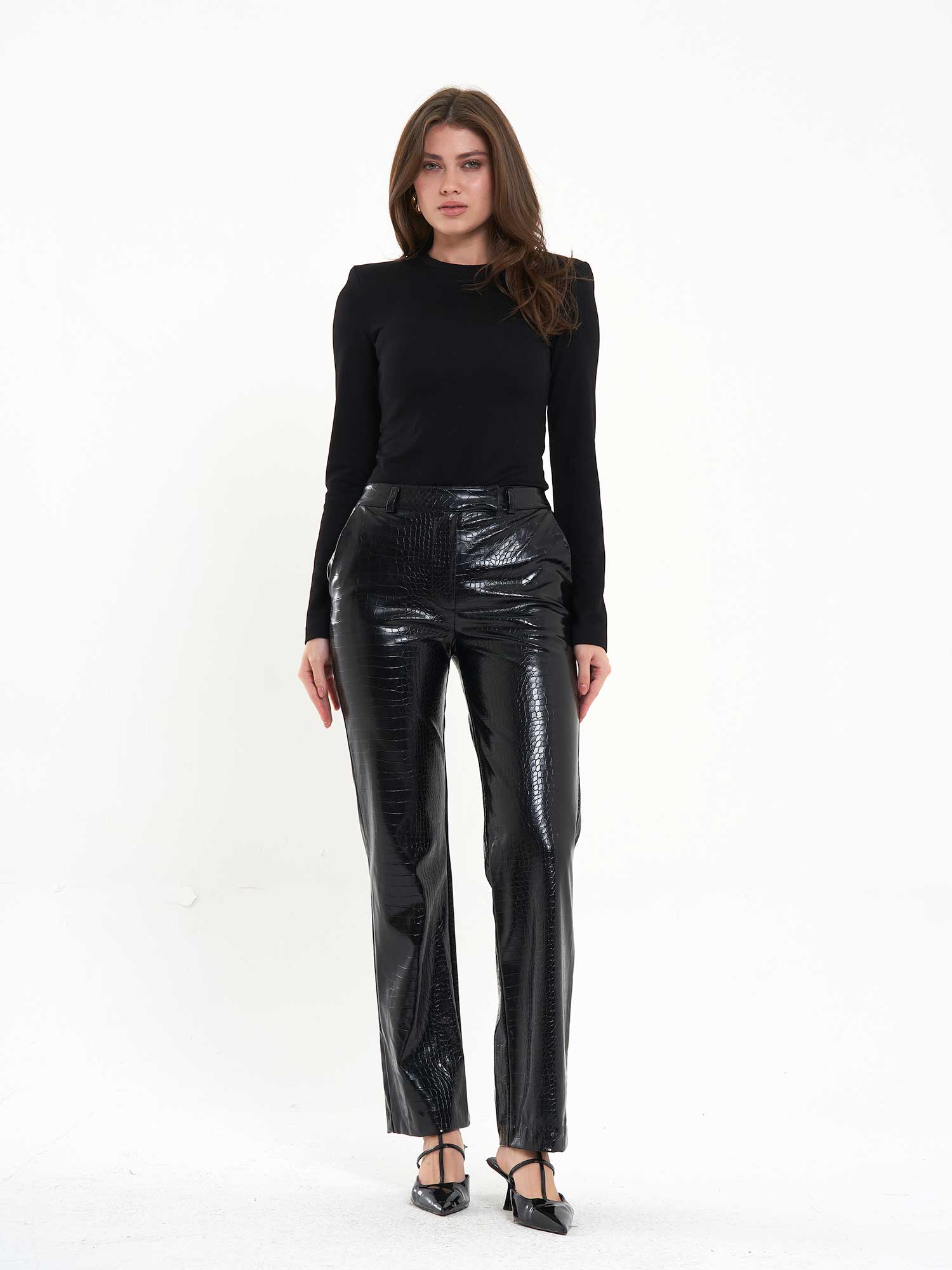 031575 Boru Paça Krokodil Baskılı Pantolon - Siyah