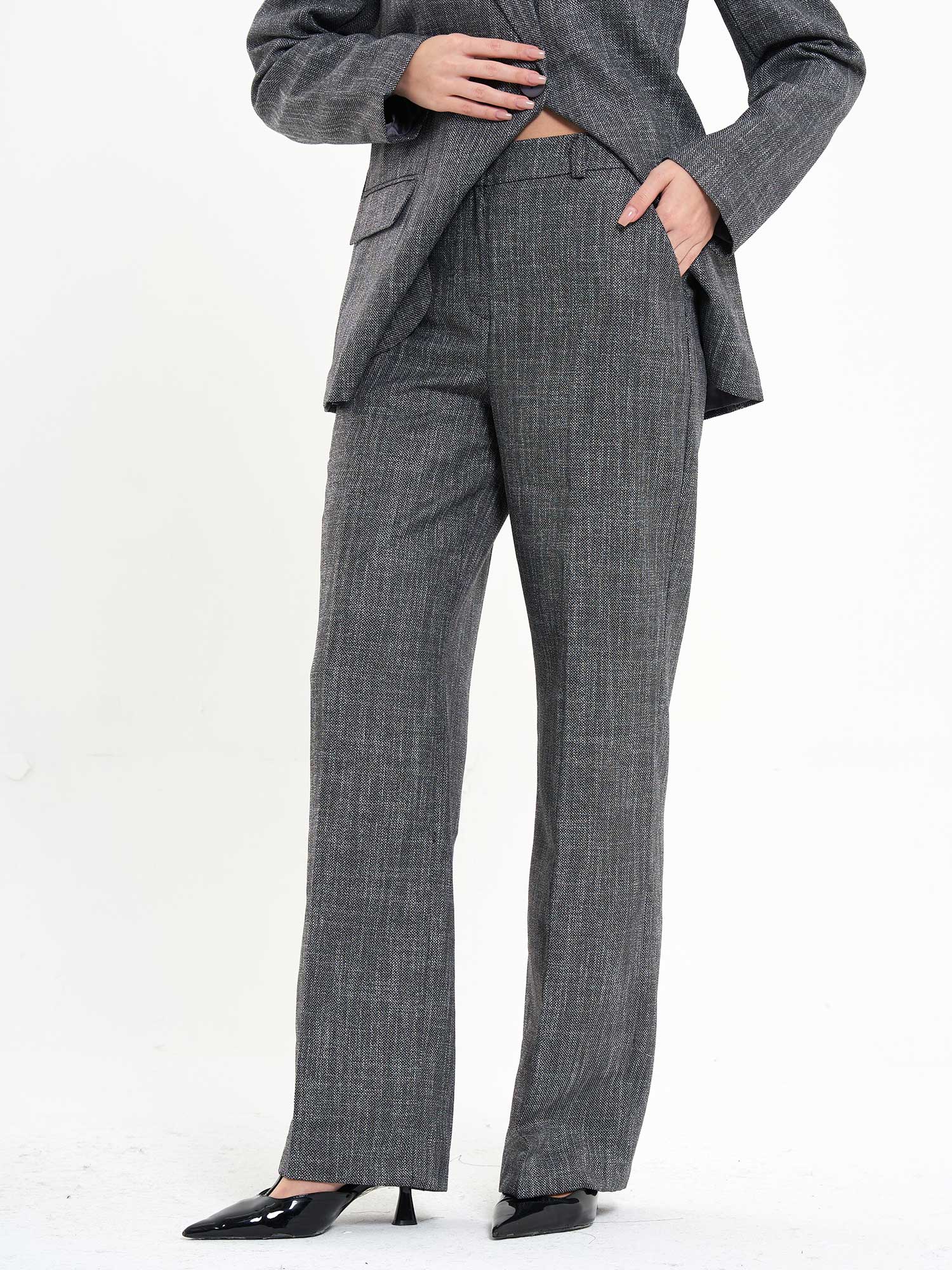 220580 Arka Etek Ucu Yırtmaçlı Ceket Takım