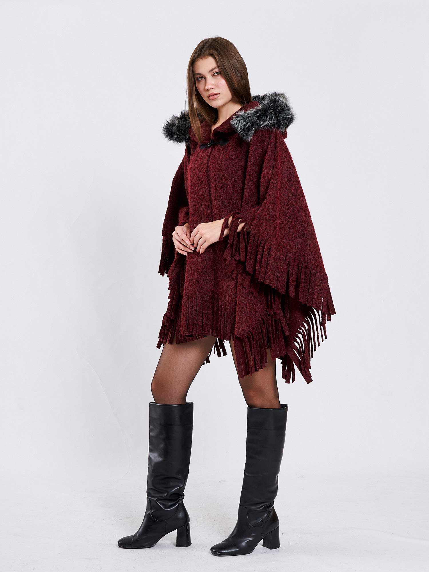 210022 Şapkası Kürklü Parçalı Panço