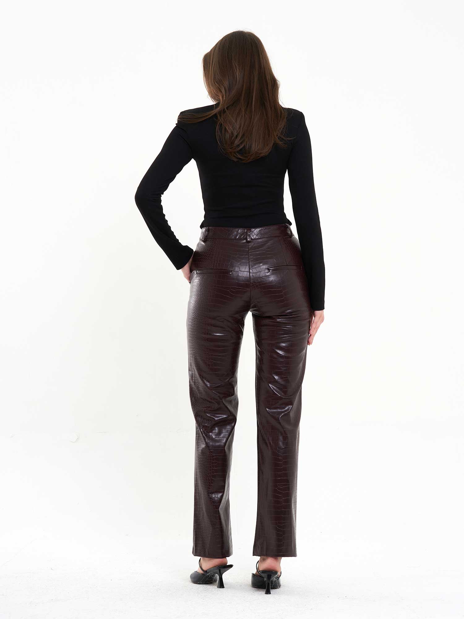 031575 Boru Paça Krokodil Baskılı Pantolon