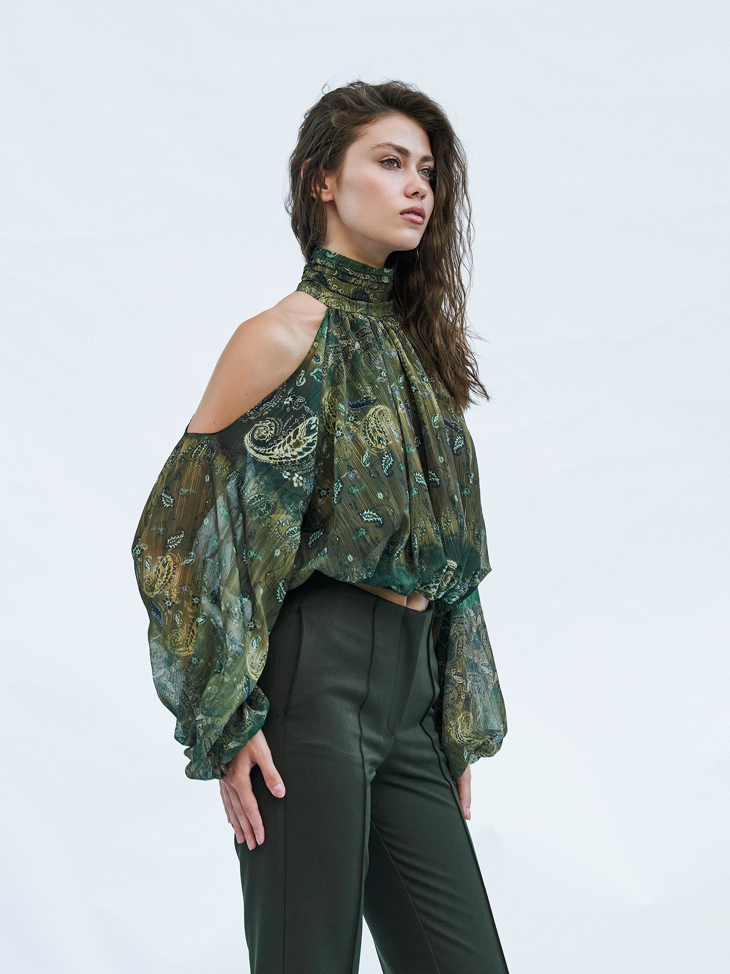 071762 Omzu Açık Belden Lastikli Bluz