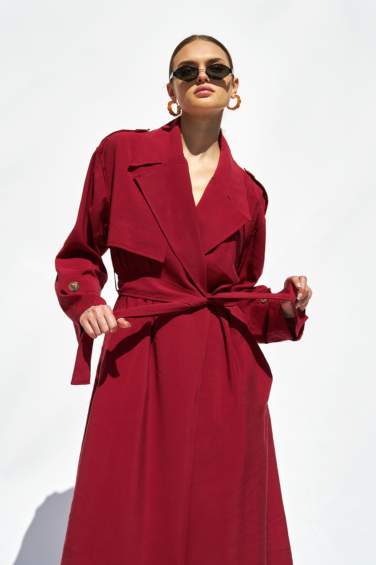 250420 OMUZ APOLETLİ ASTARSIZ  TRENÇKOT