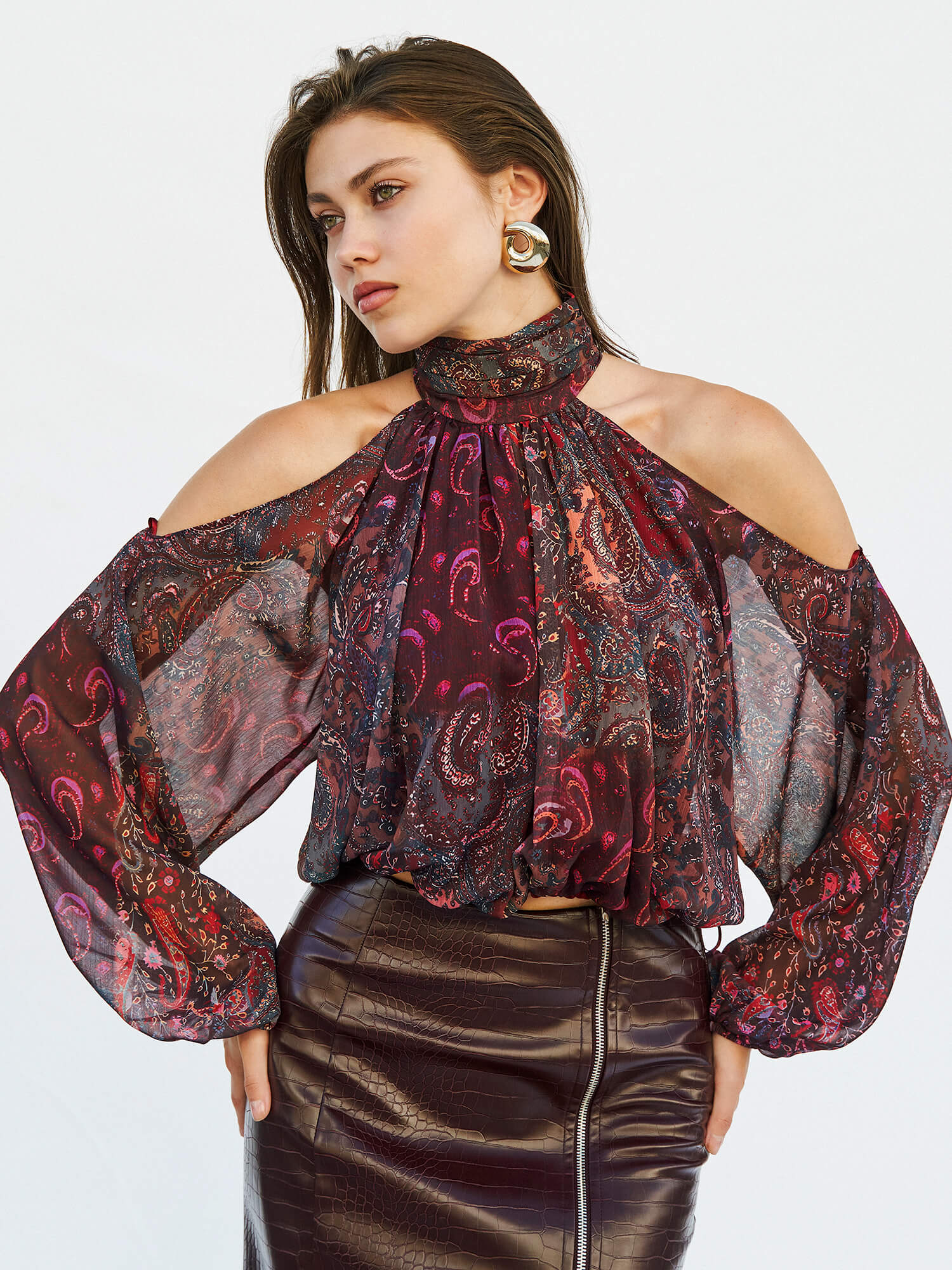 071762 Omzu Açık Belden Lastikli Bluz