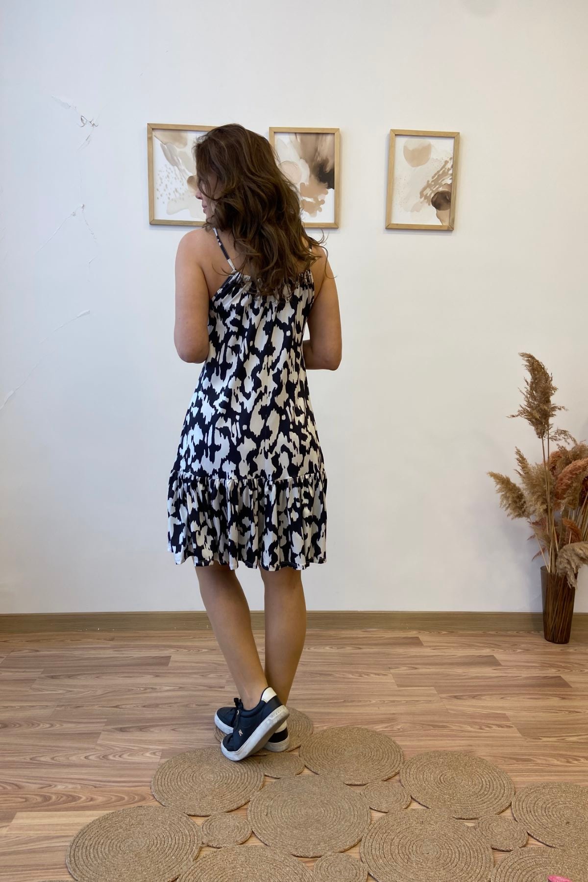 Fırfırlı Desenli Mini Elbise