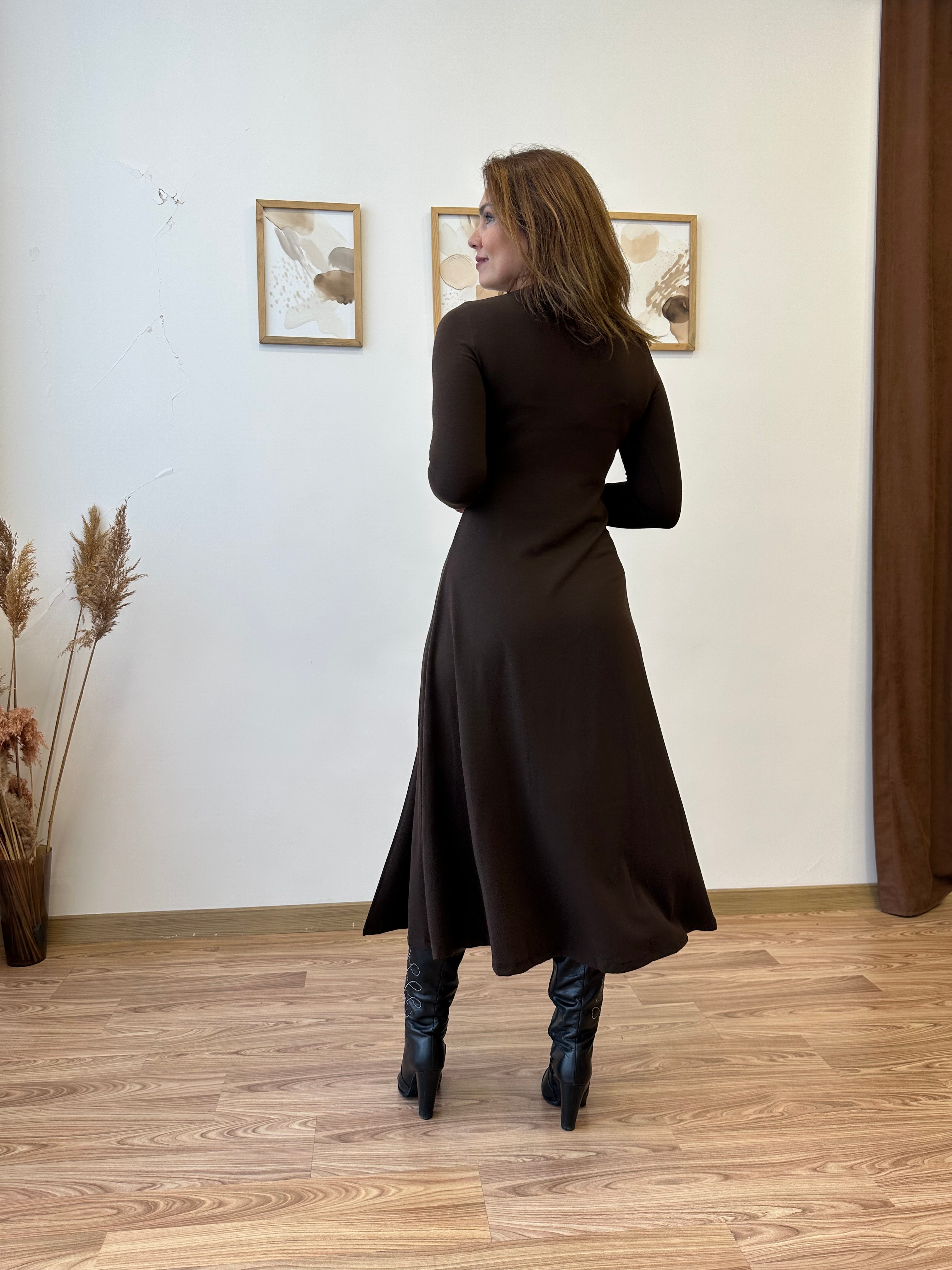 Çift Yırtmaçlı Midi Elbise