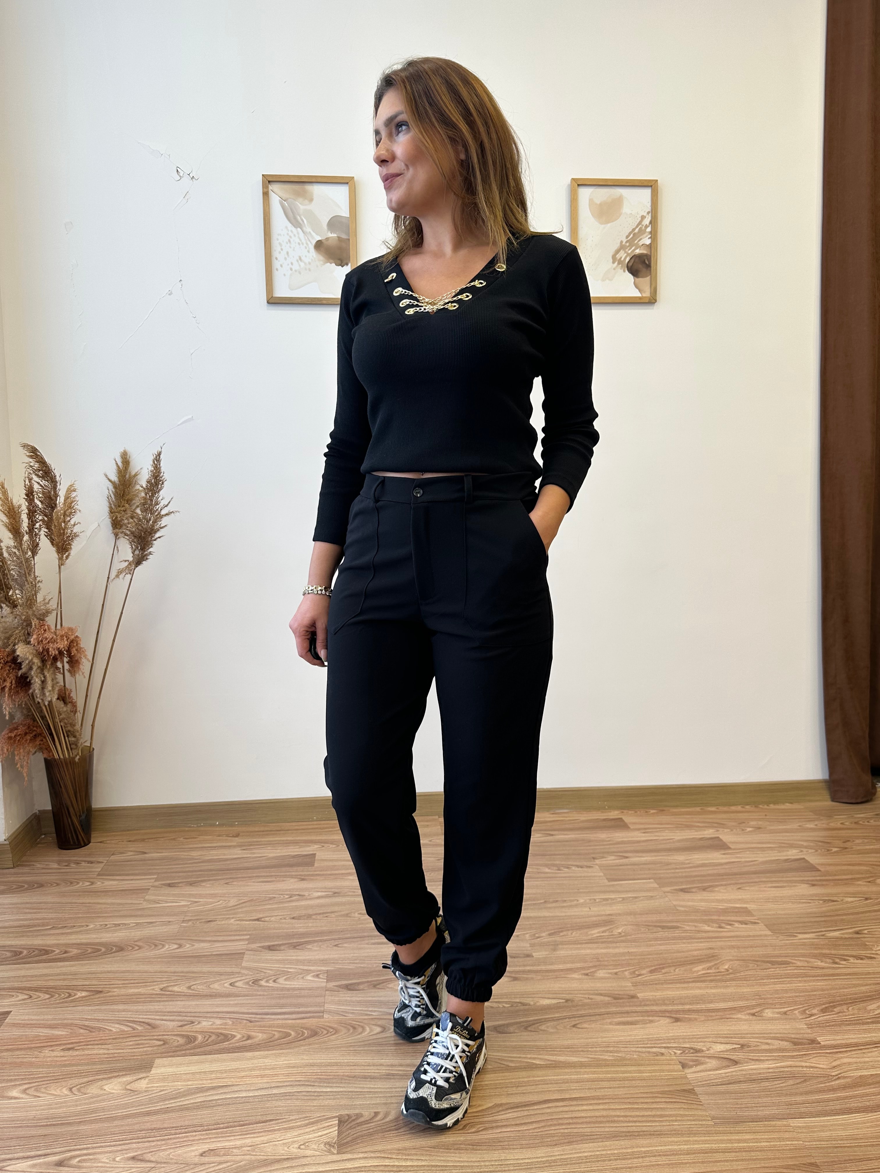 Siyah Paça Lastikli Jogger Pantolon