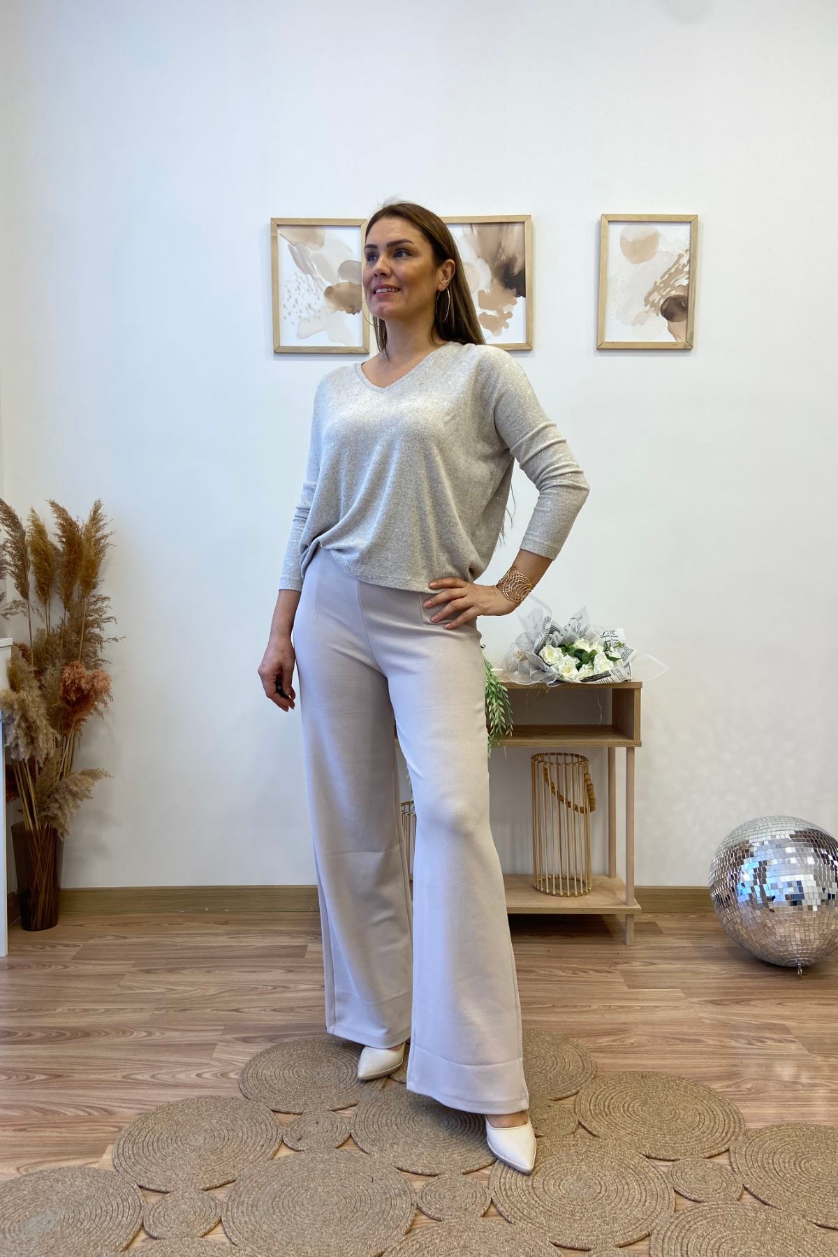 Varaklı V Yaka Triko Bluz