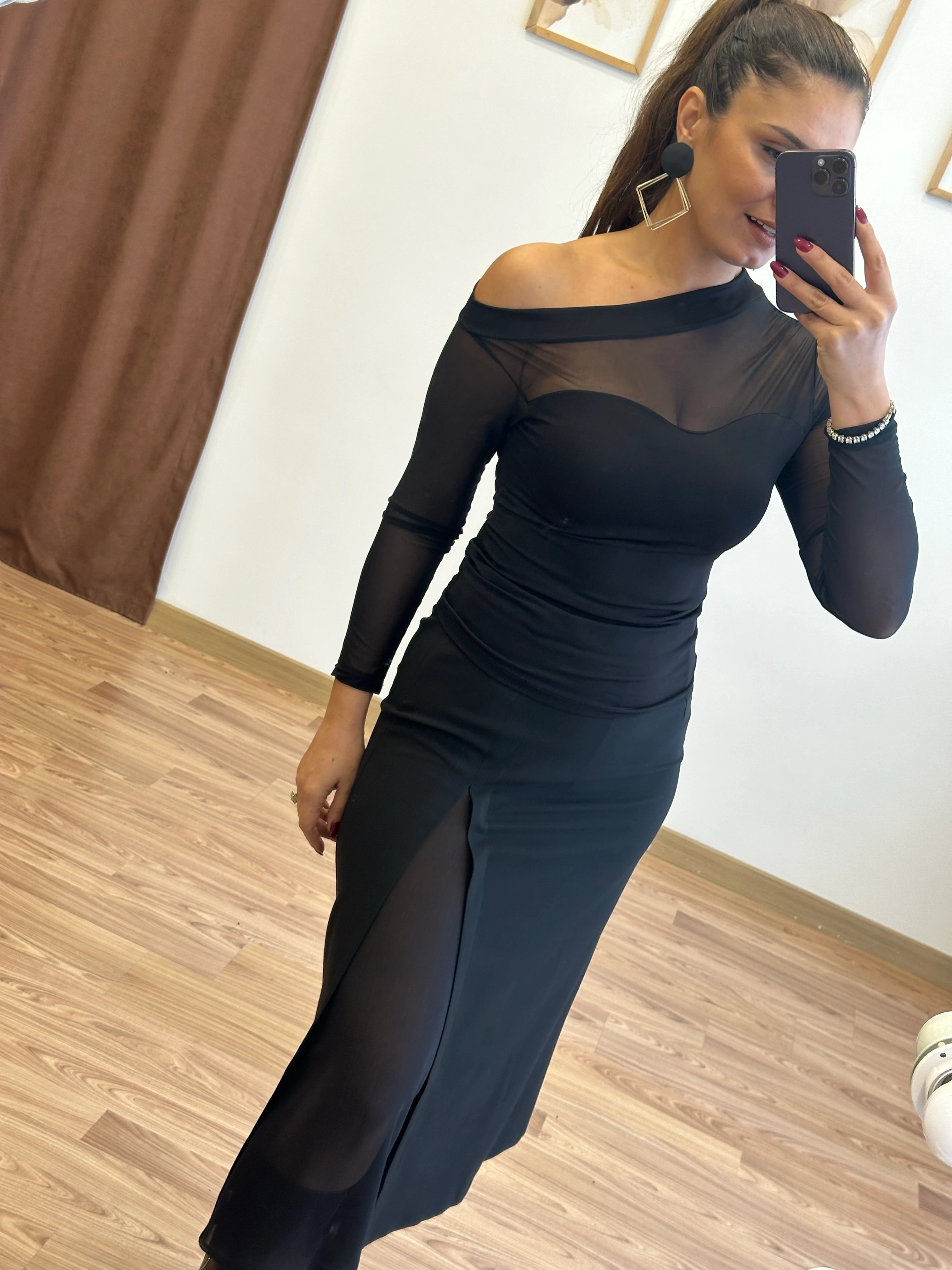 Tül Yırtmaç Detaylı Midi Etek