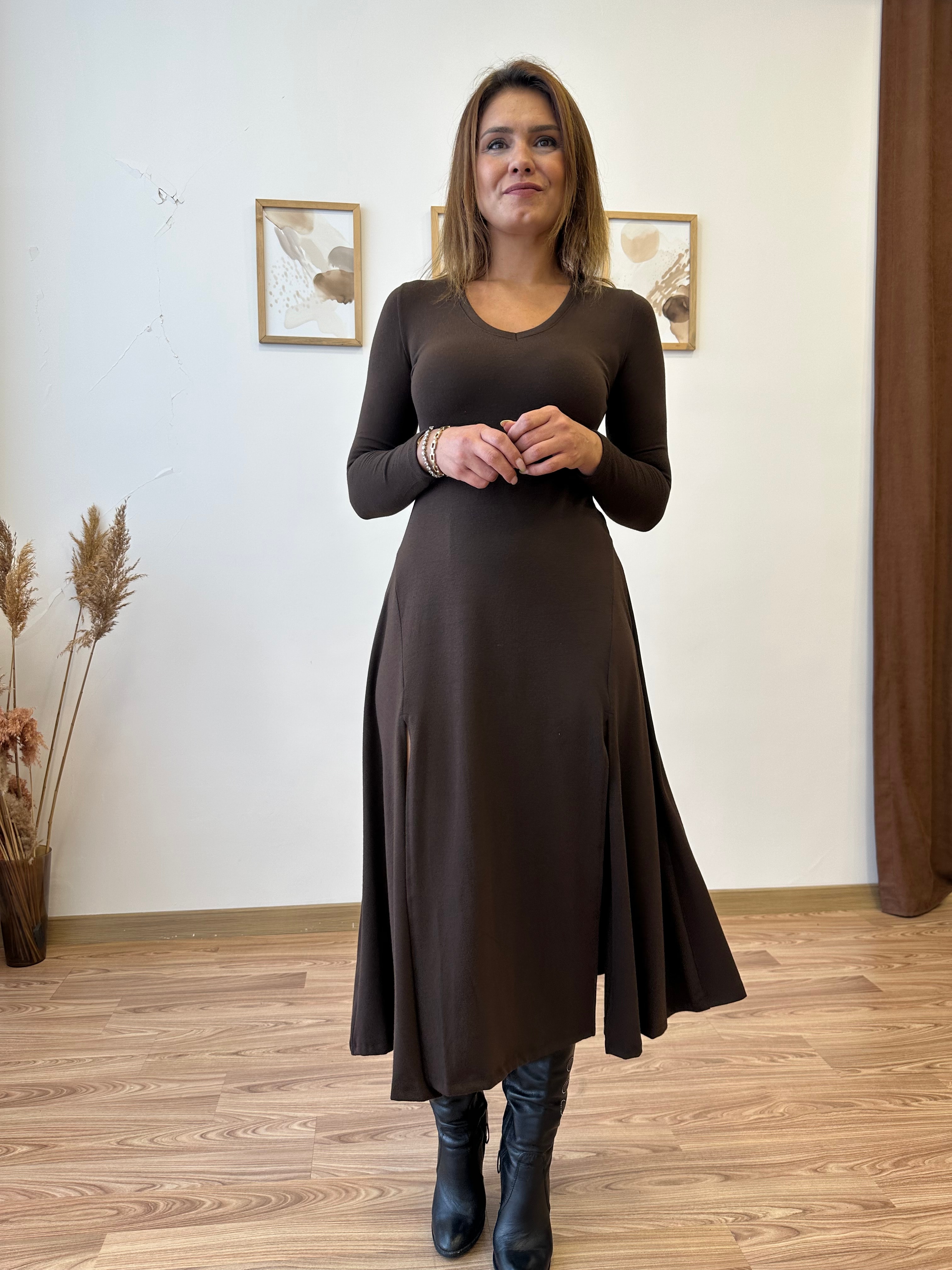 Çift Yırtmaçlı Midi Elbise