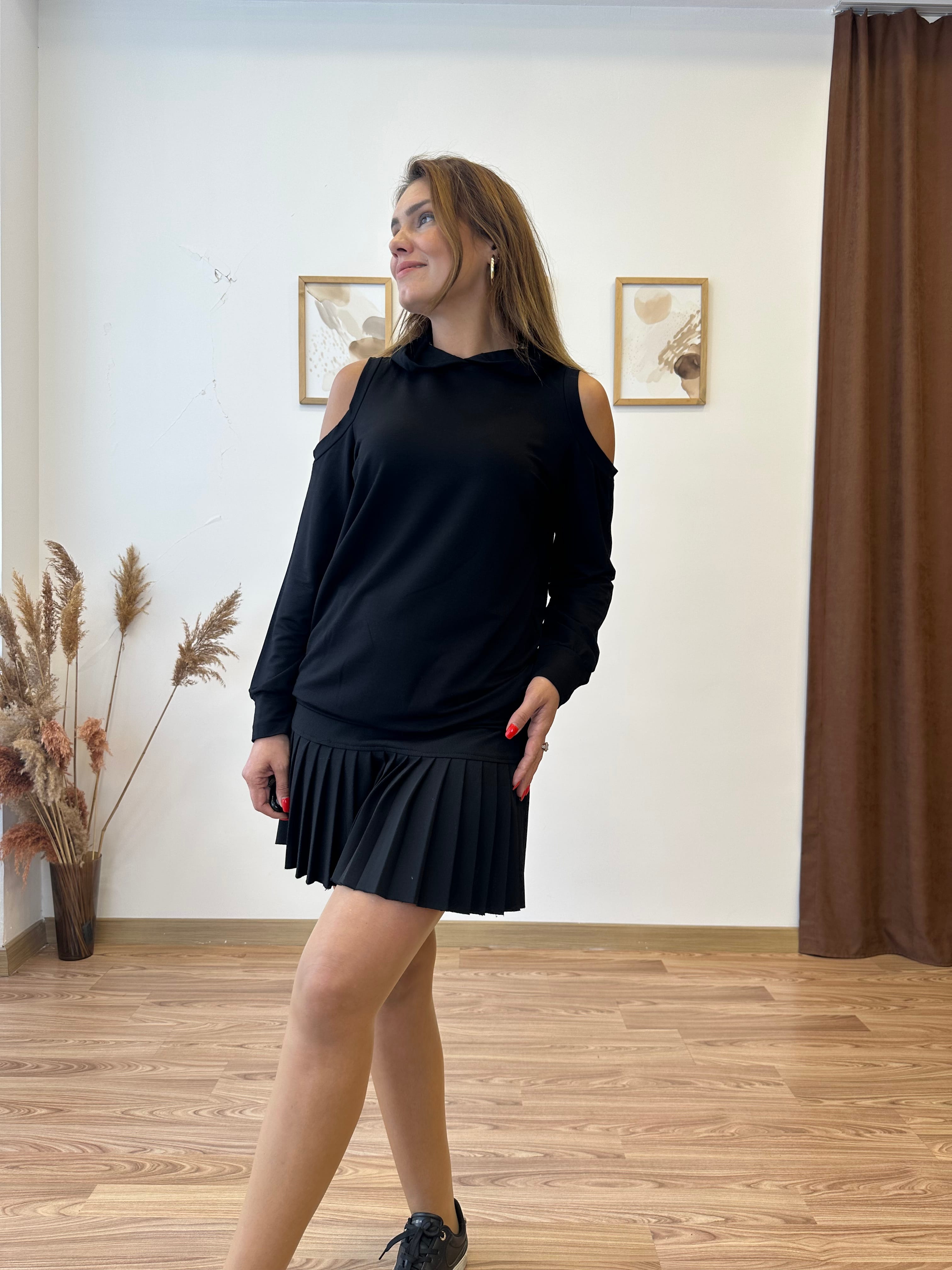 Omuzları Açık Sweatshirt