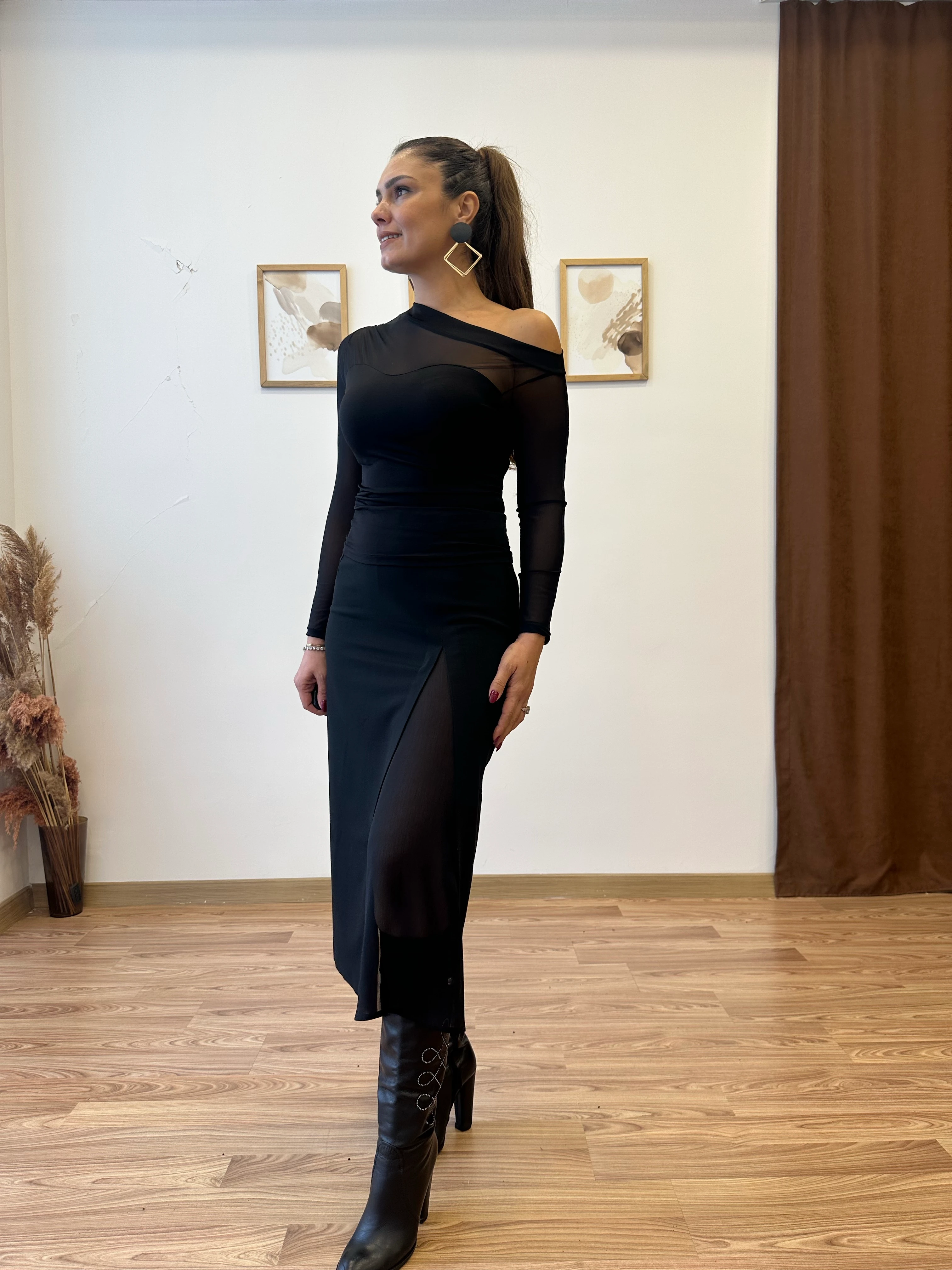 Tül Yırtmaç Detaylı Midi Etek - siyah