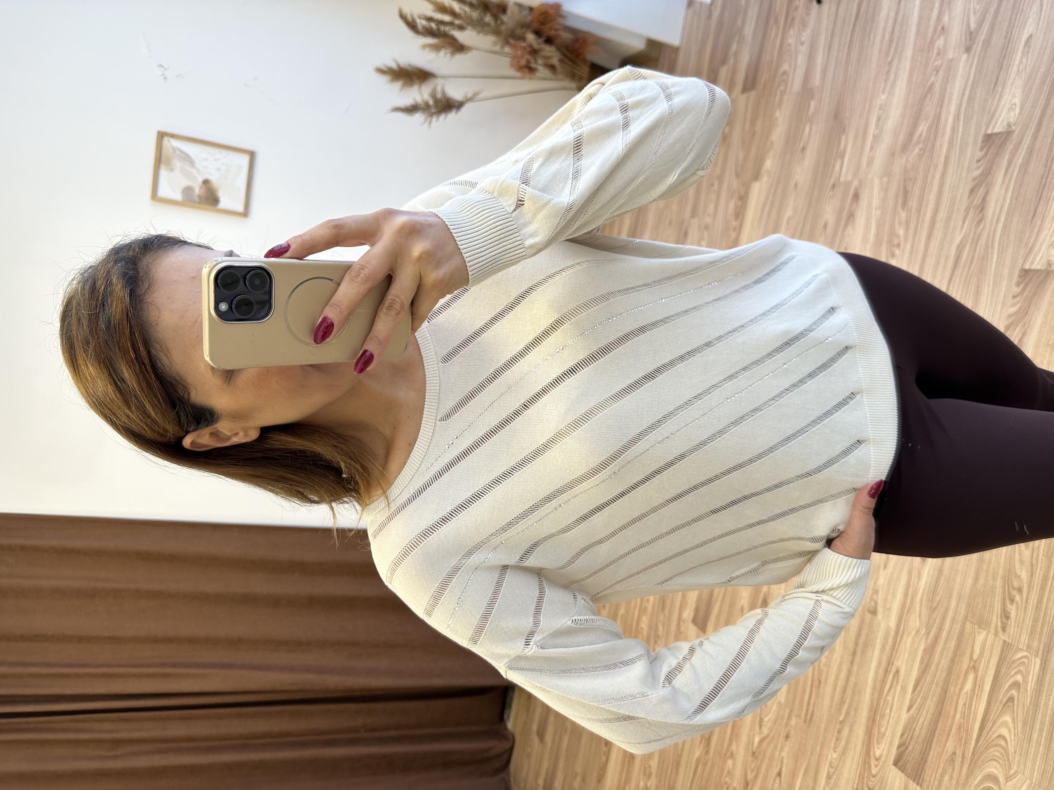 Taşlı Ajurlu Triko Bluz