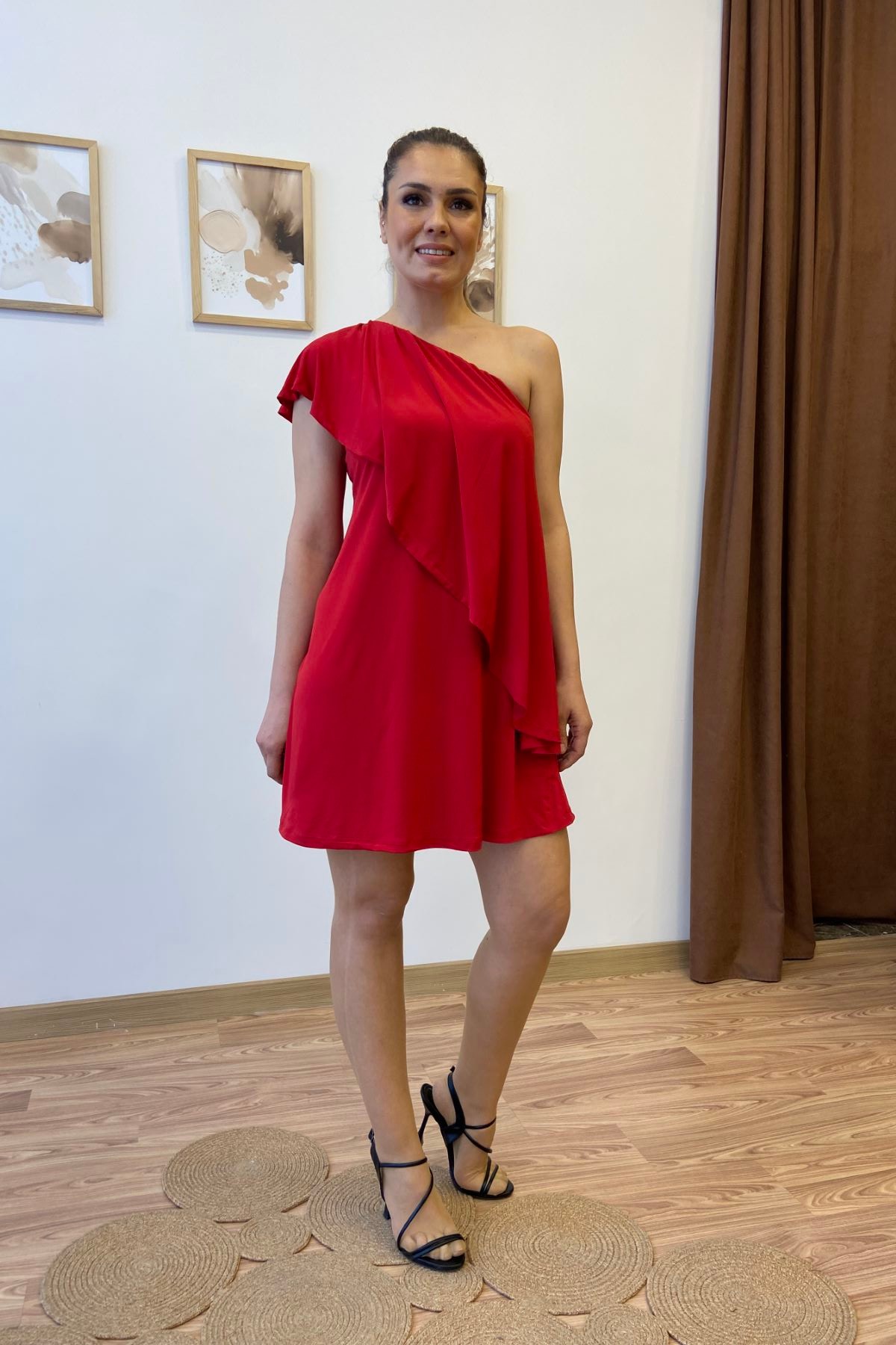 Tek Omuz Asimetrik Sandy Mini Elbise