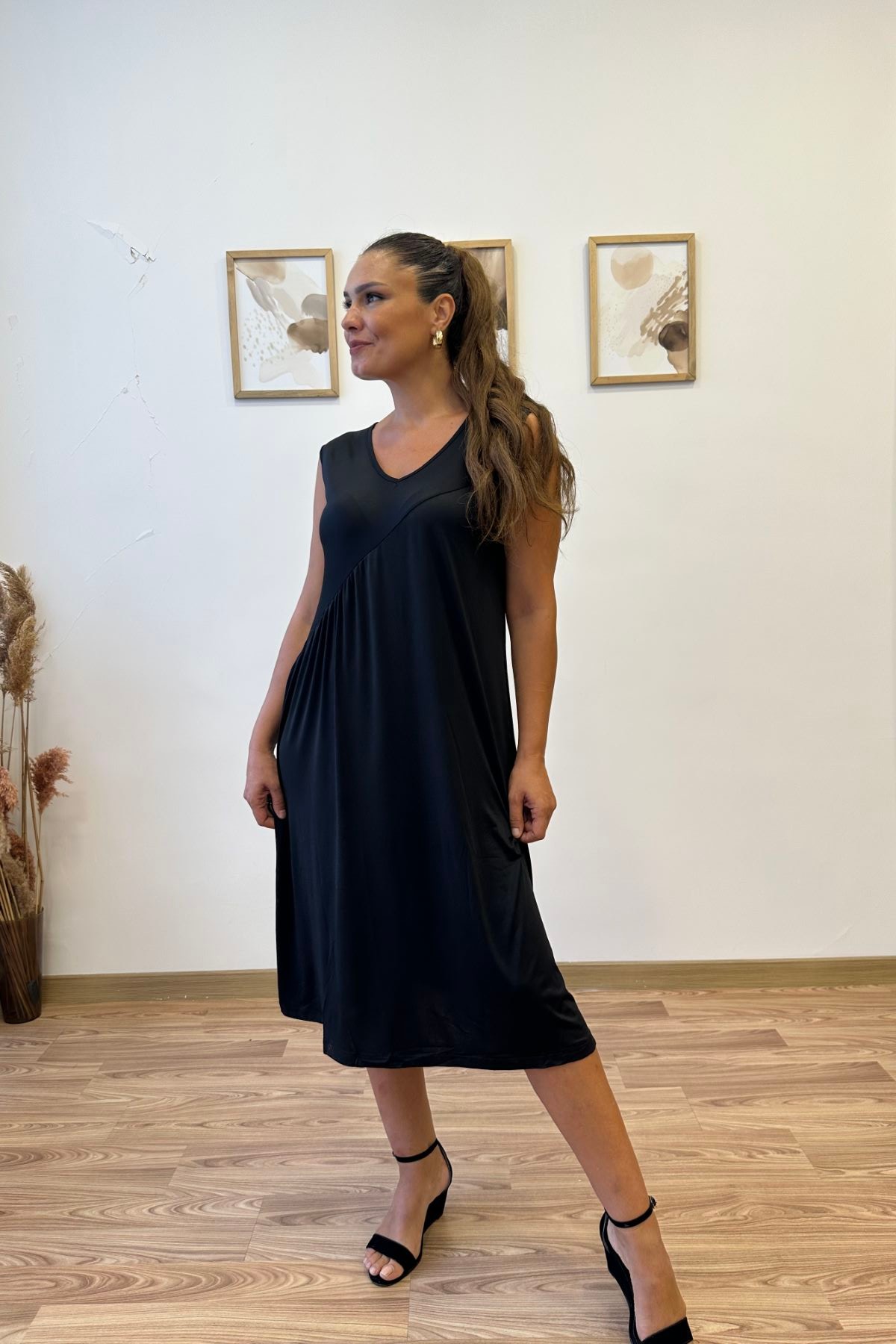 Verev Kesim Micro Kumaş Midi Elbise