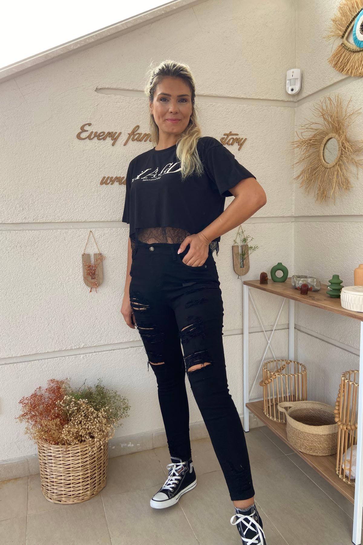 Siyah Dantel Detaylı Crop Tshirt