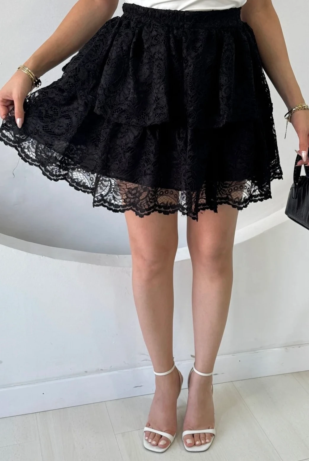 Dantel Katlı Mini Etek