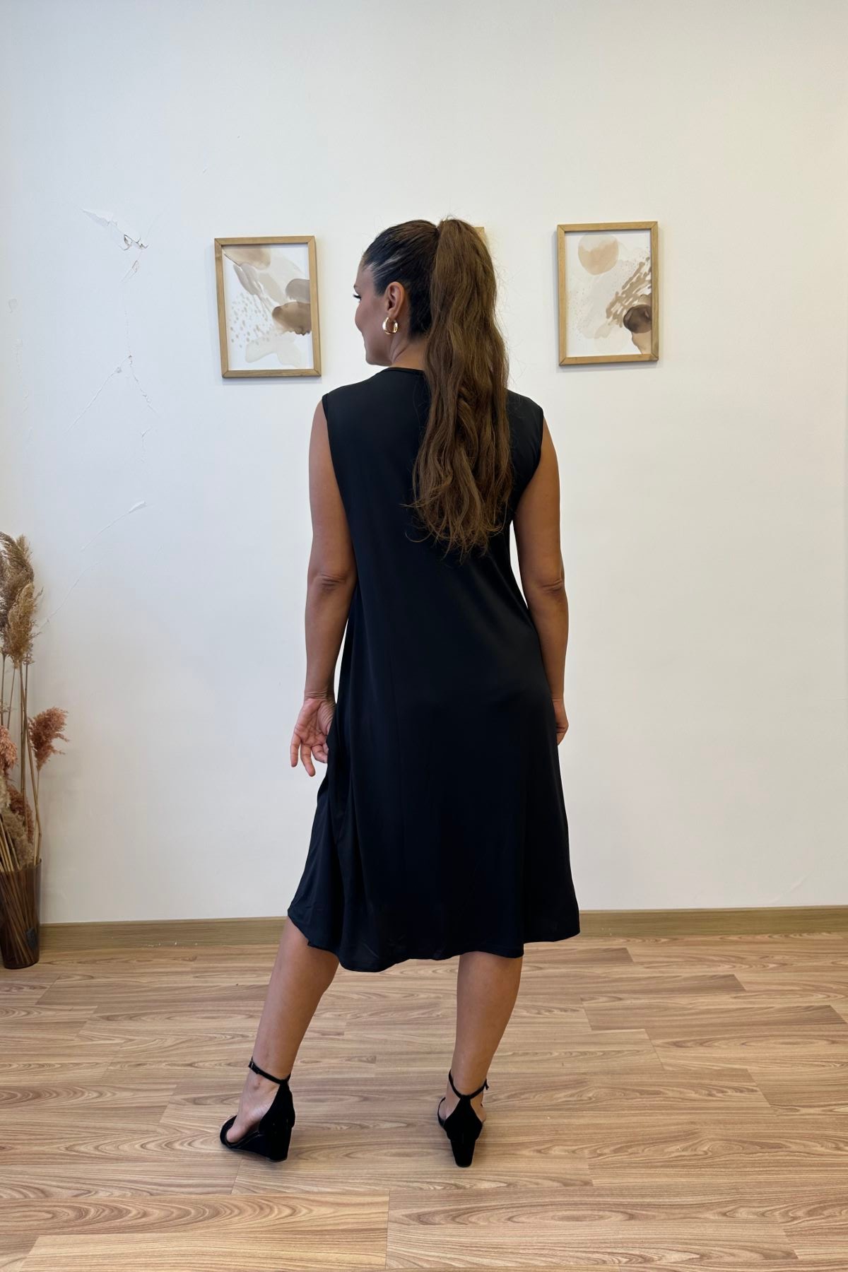 Verev Kesim Micro Kumaş Midi Elbise