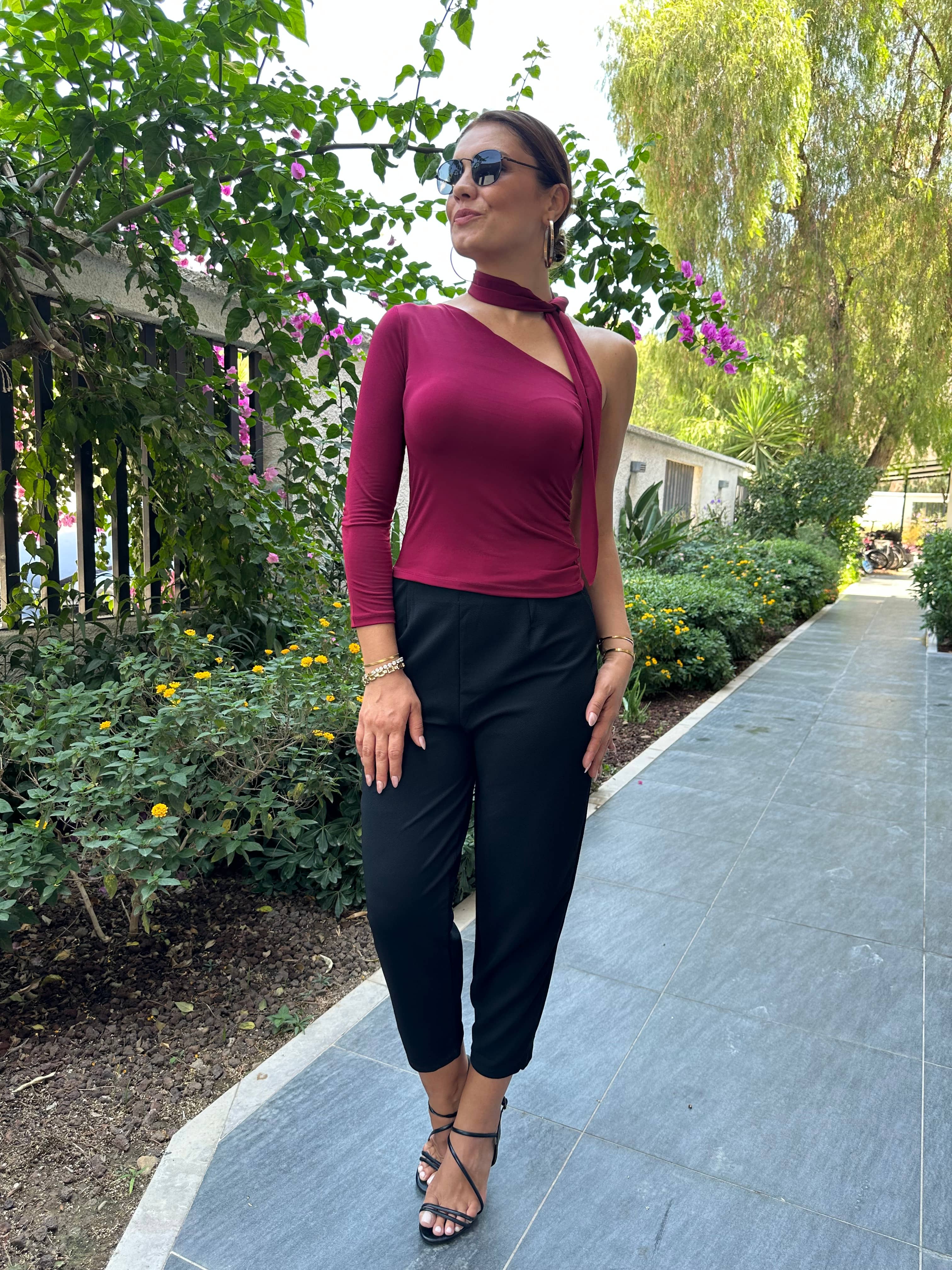 Fularlı Tek Omuz Sandy Bluz