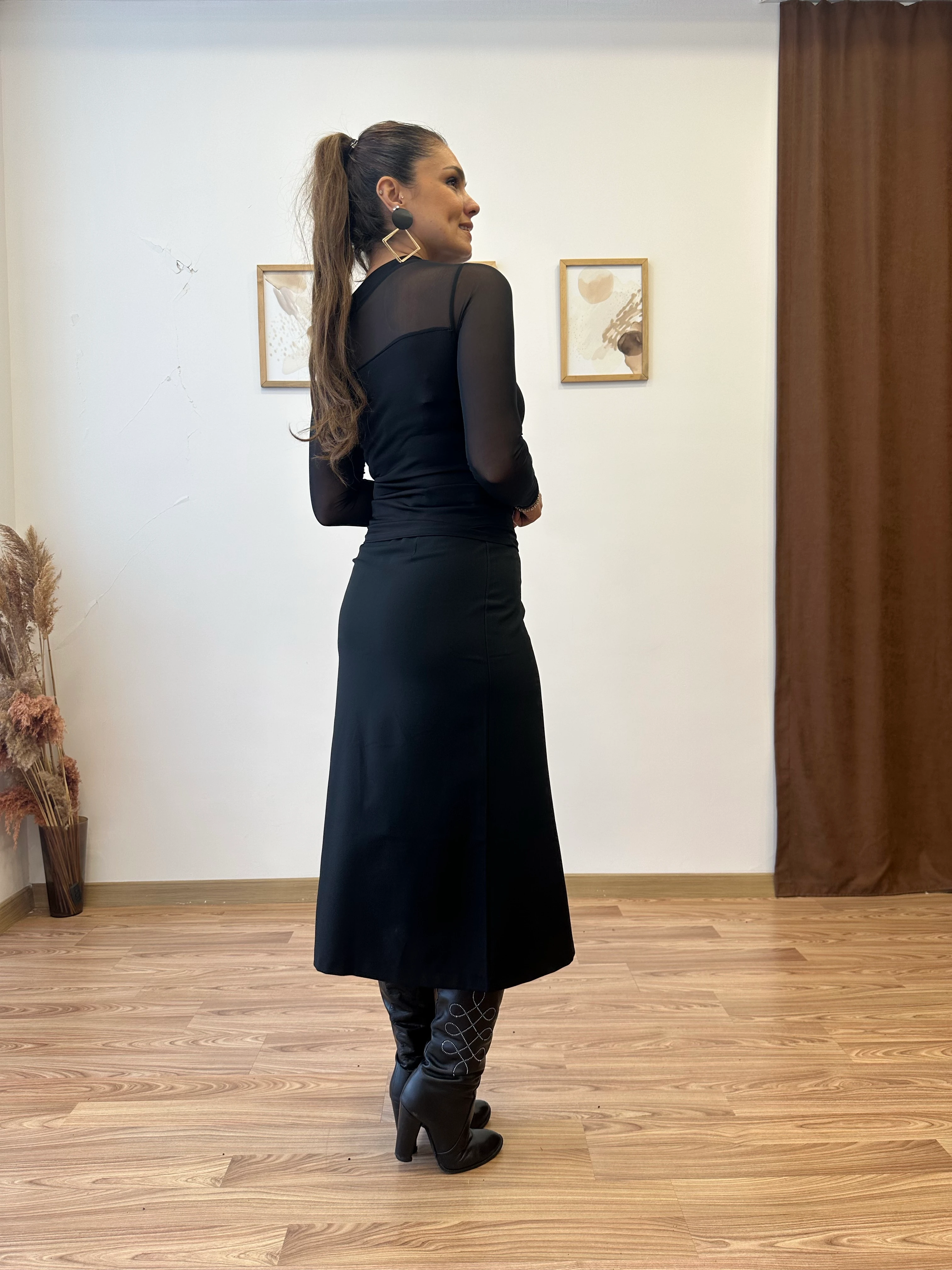 Tül Yırtmaç Detaylı Midi Etek