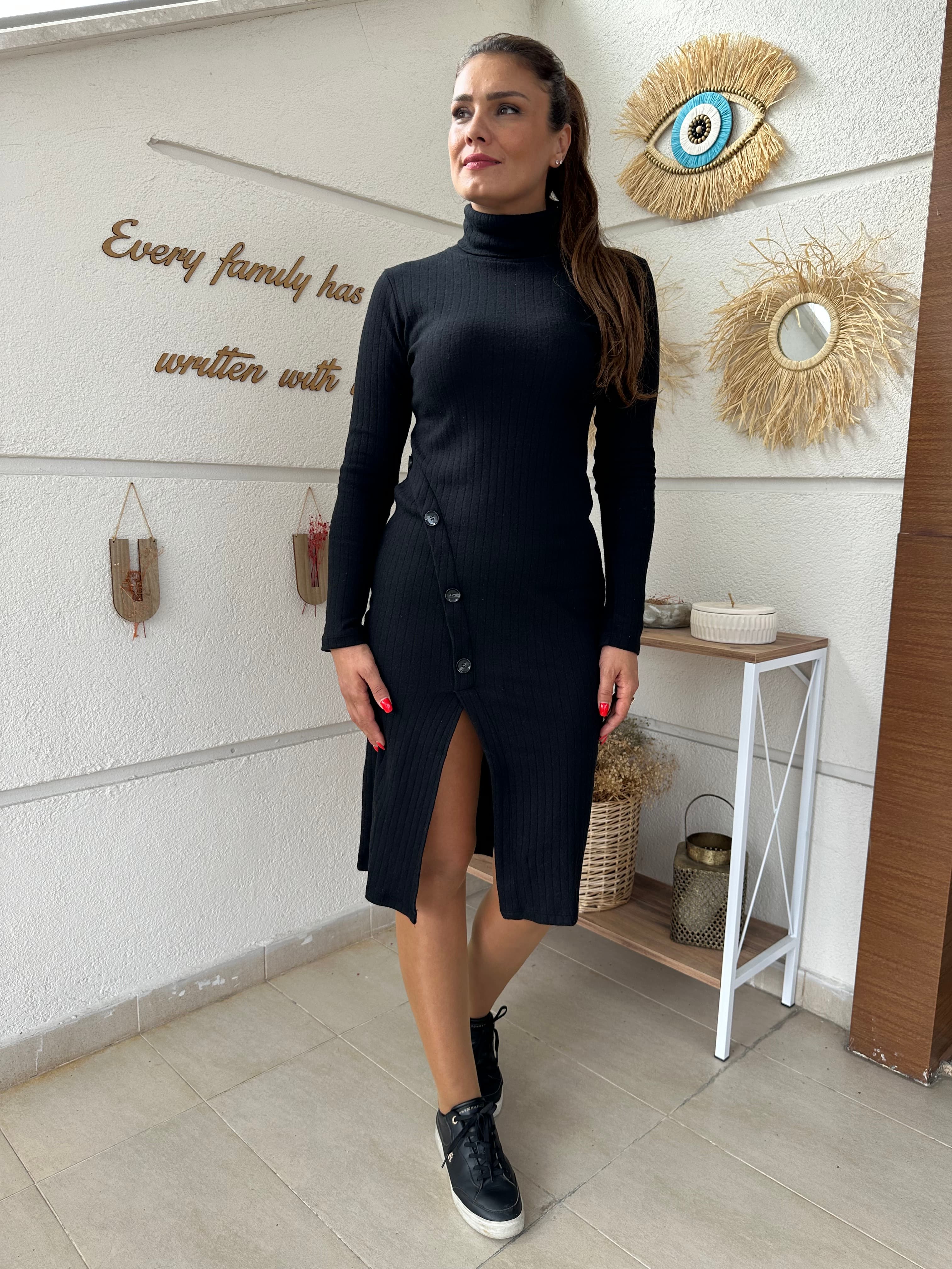 Düğme Aksesuarlı Yırtmaçlı Kaşkorse Elbise - siyah