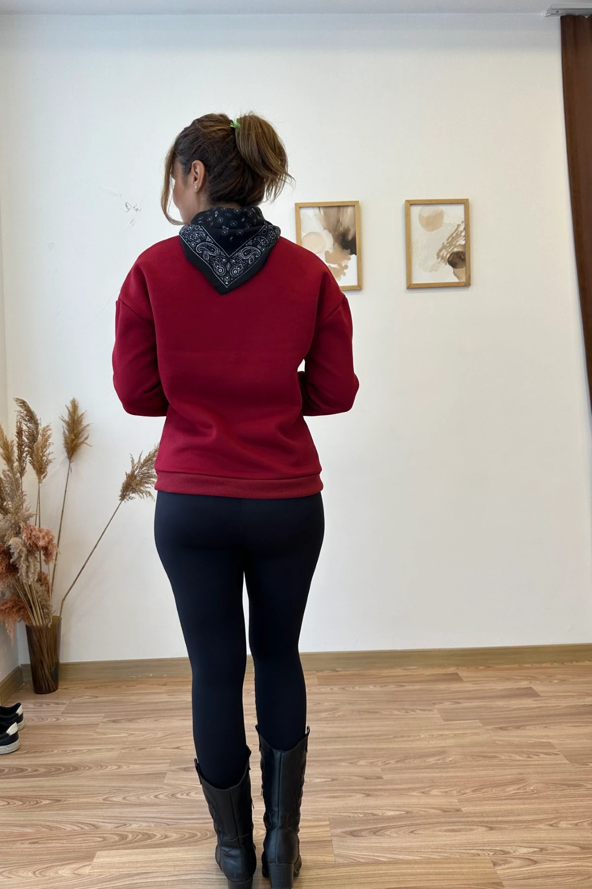 Fular Detaylı Sweatshirt