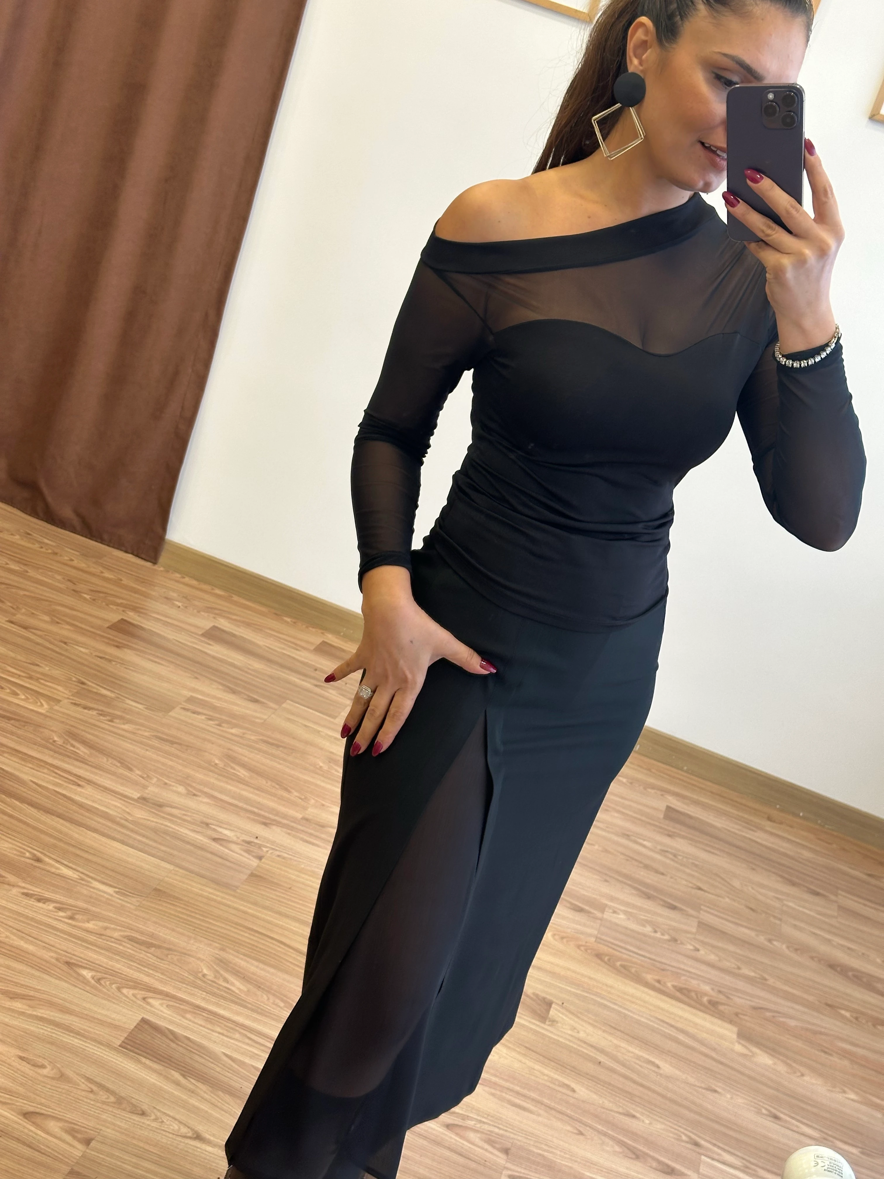 Tül Yırtmaç Detaylı Midi Etek