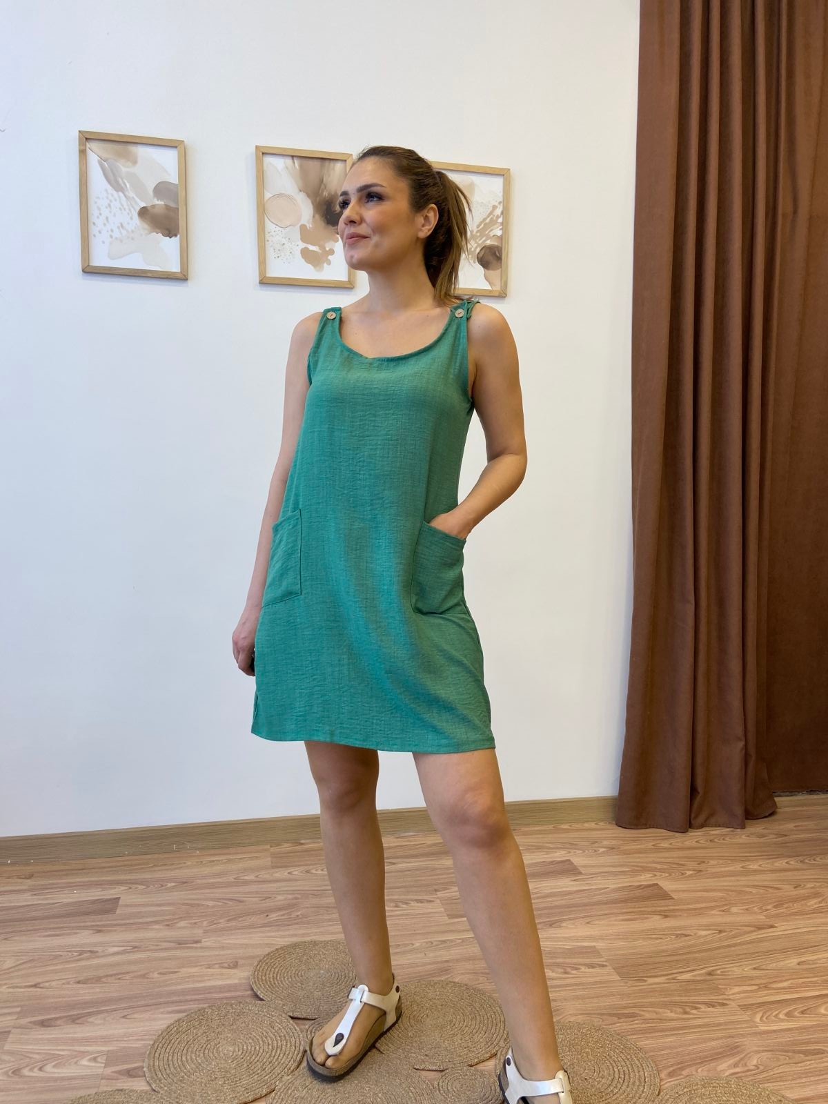 Askısı Düğmeli Mini Keten Elbise